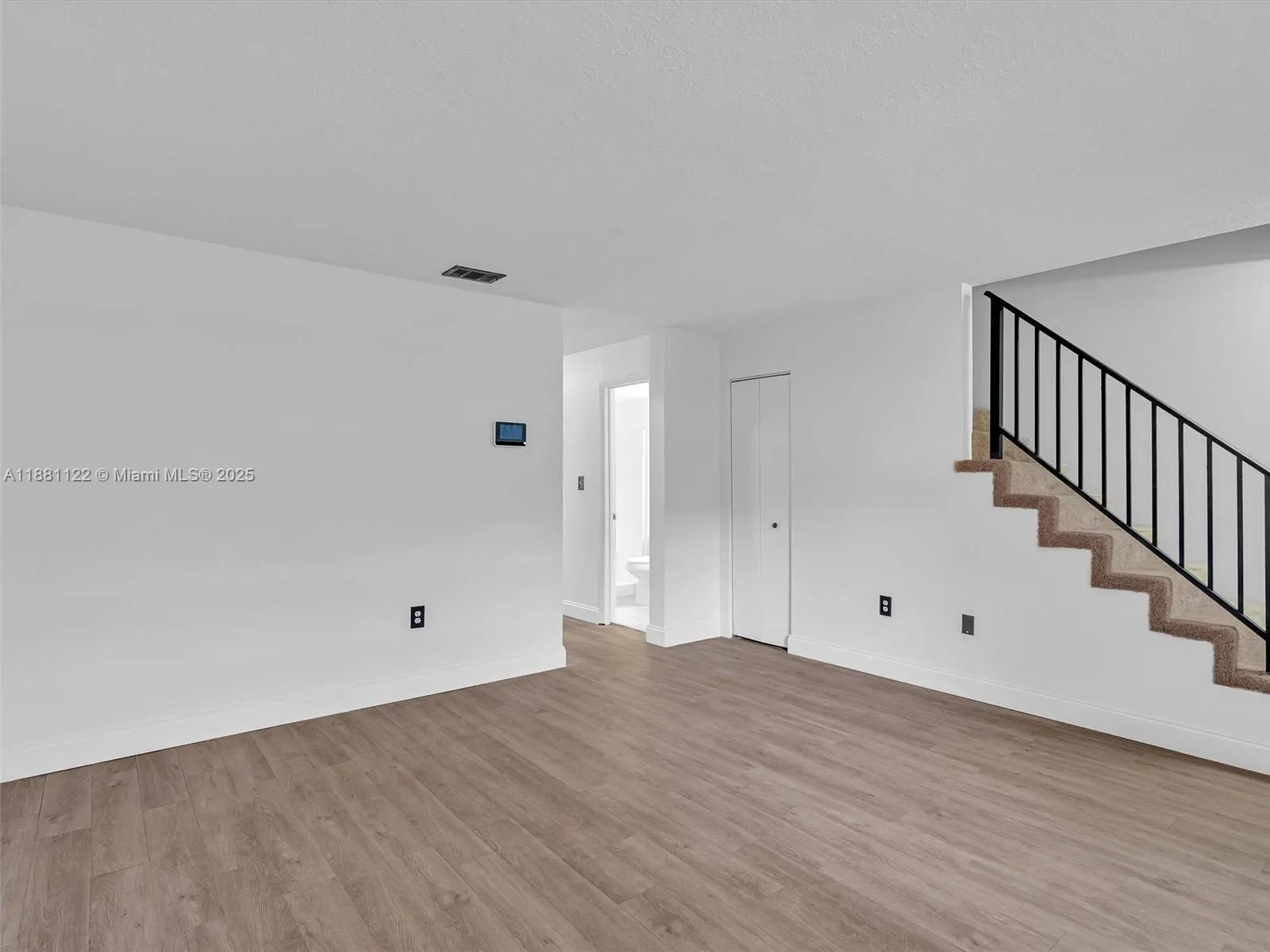 3911 SW 52nd Ave, #4-1
