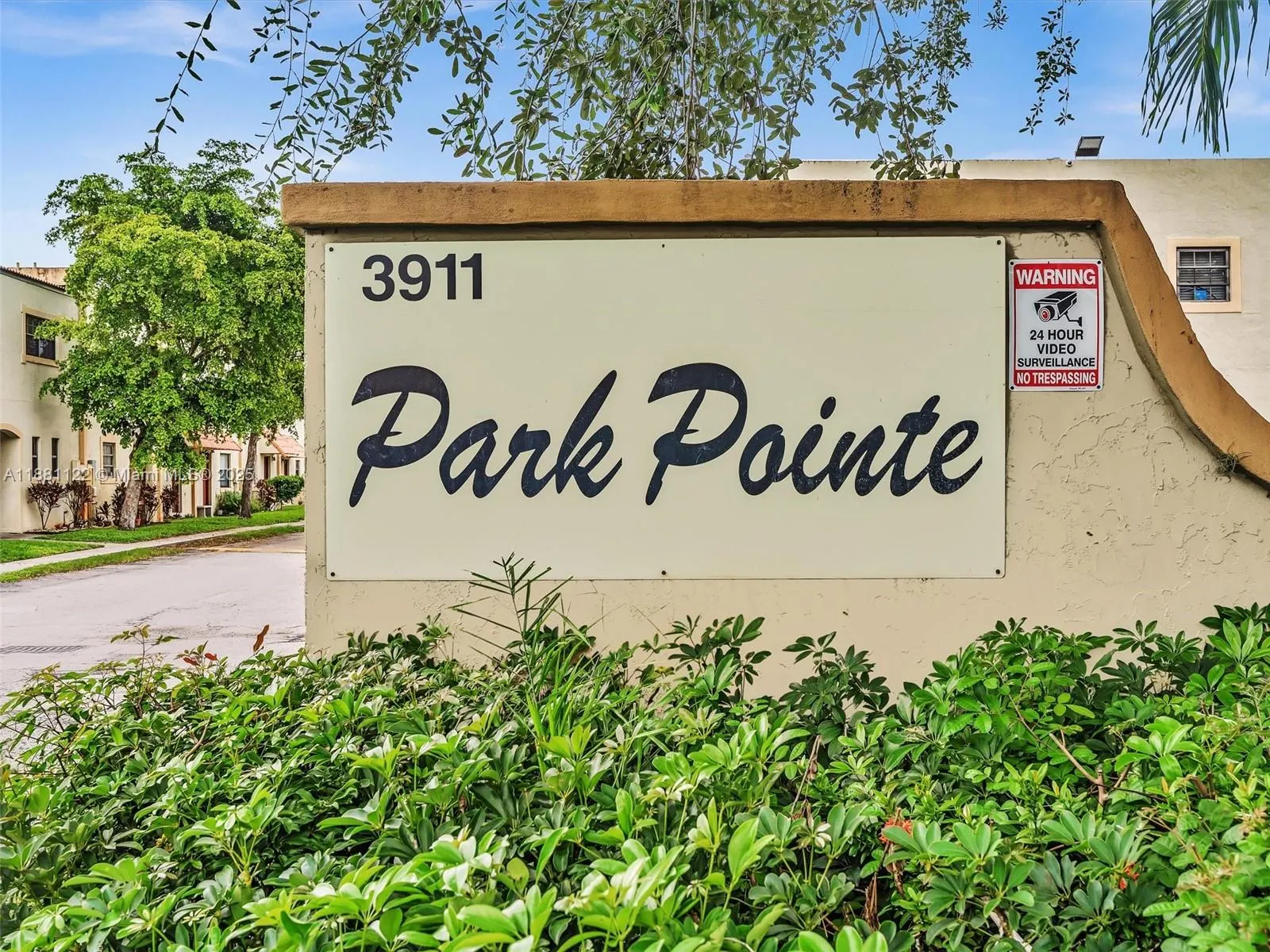 3911 SW 52nd Ave, #4-1