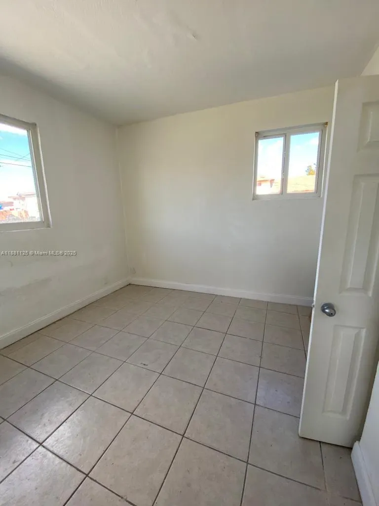 612 NW 2nd Ave, #1