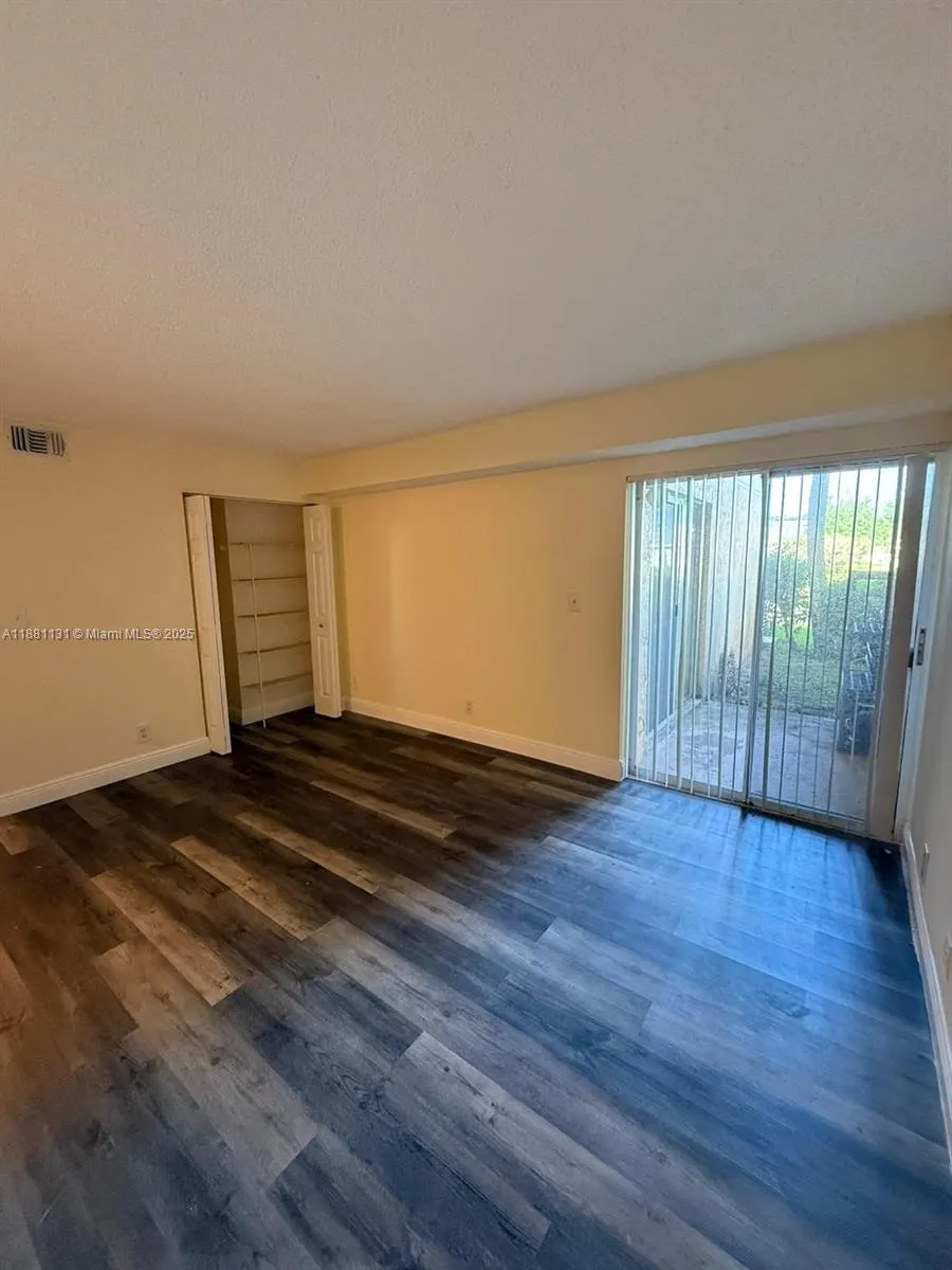 7650 Westwood Dr, #509