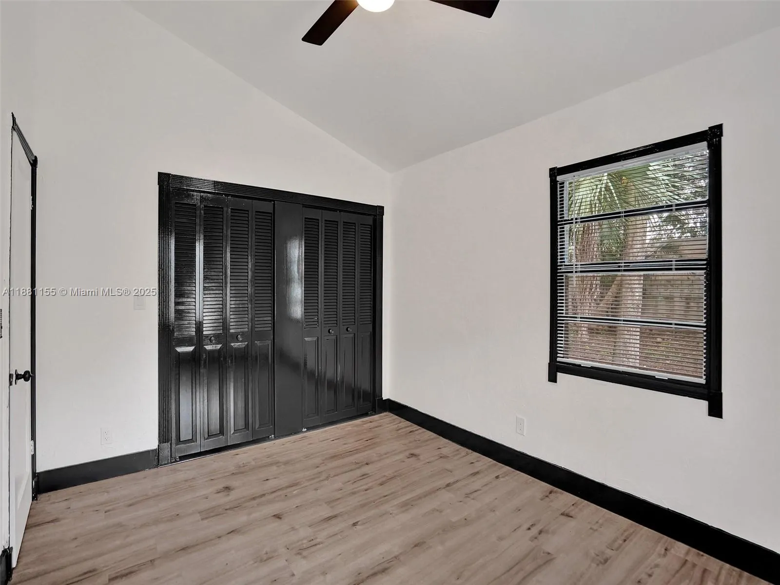 1409 SW 1st Street