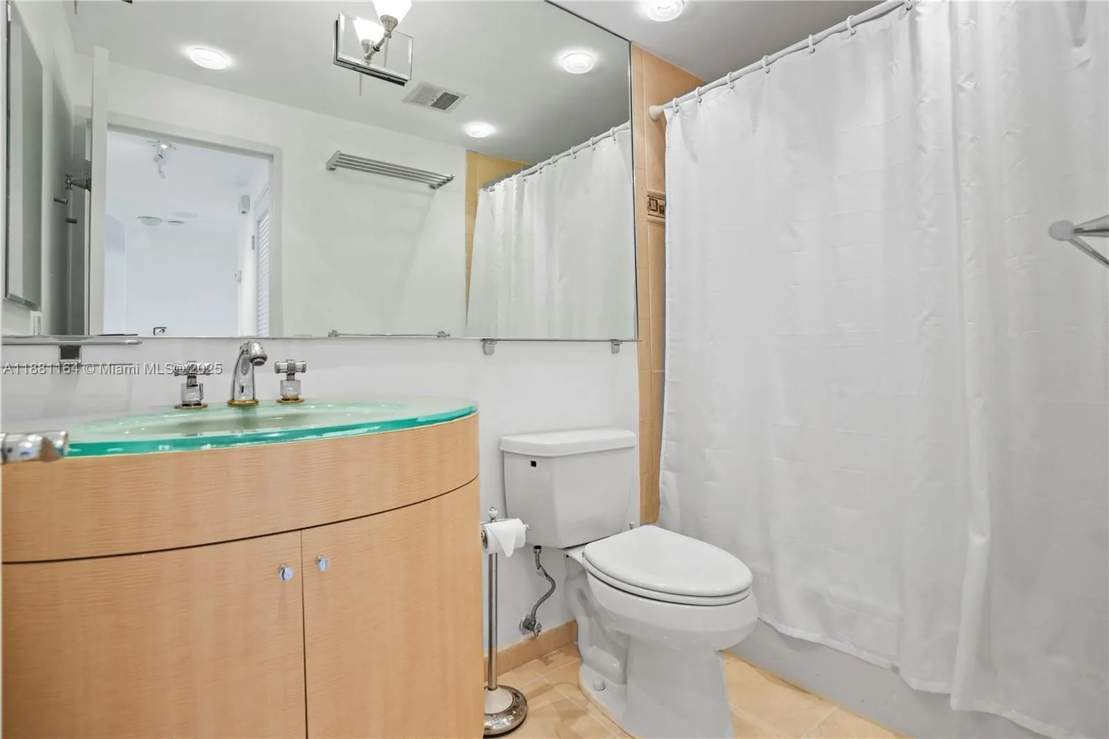 3333 NE 34th St, #711