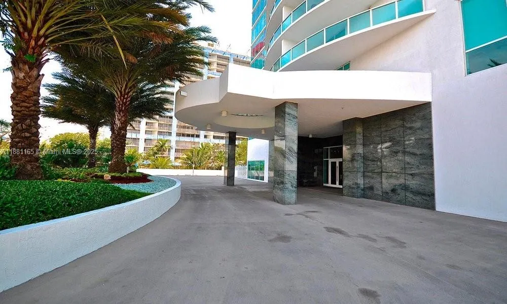 2101 Brickell Ave, #308