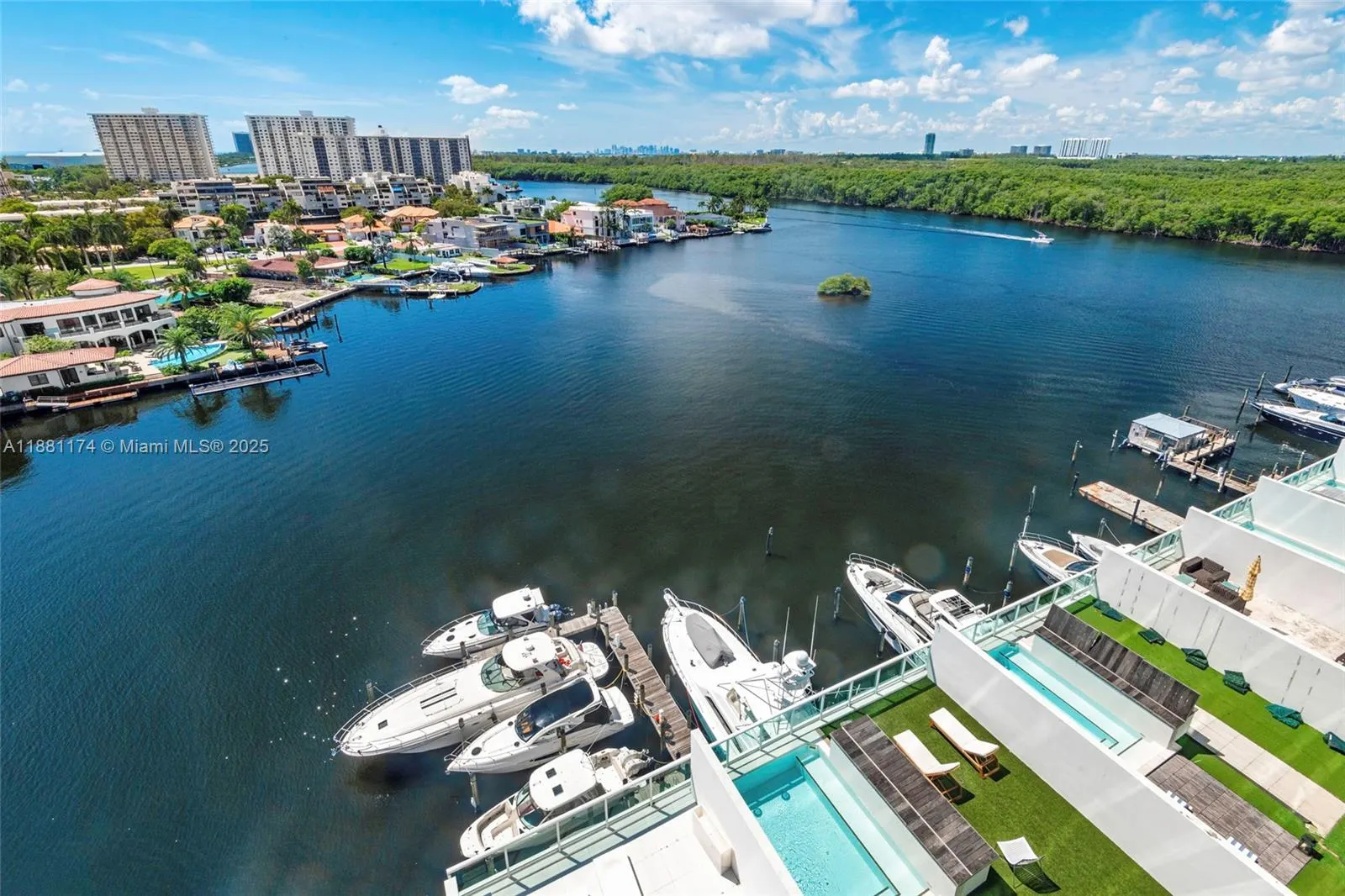 400 Sunny Isles Blvd, #1122 CORNER UNIT