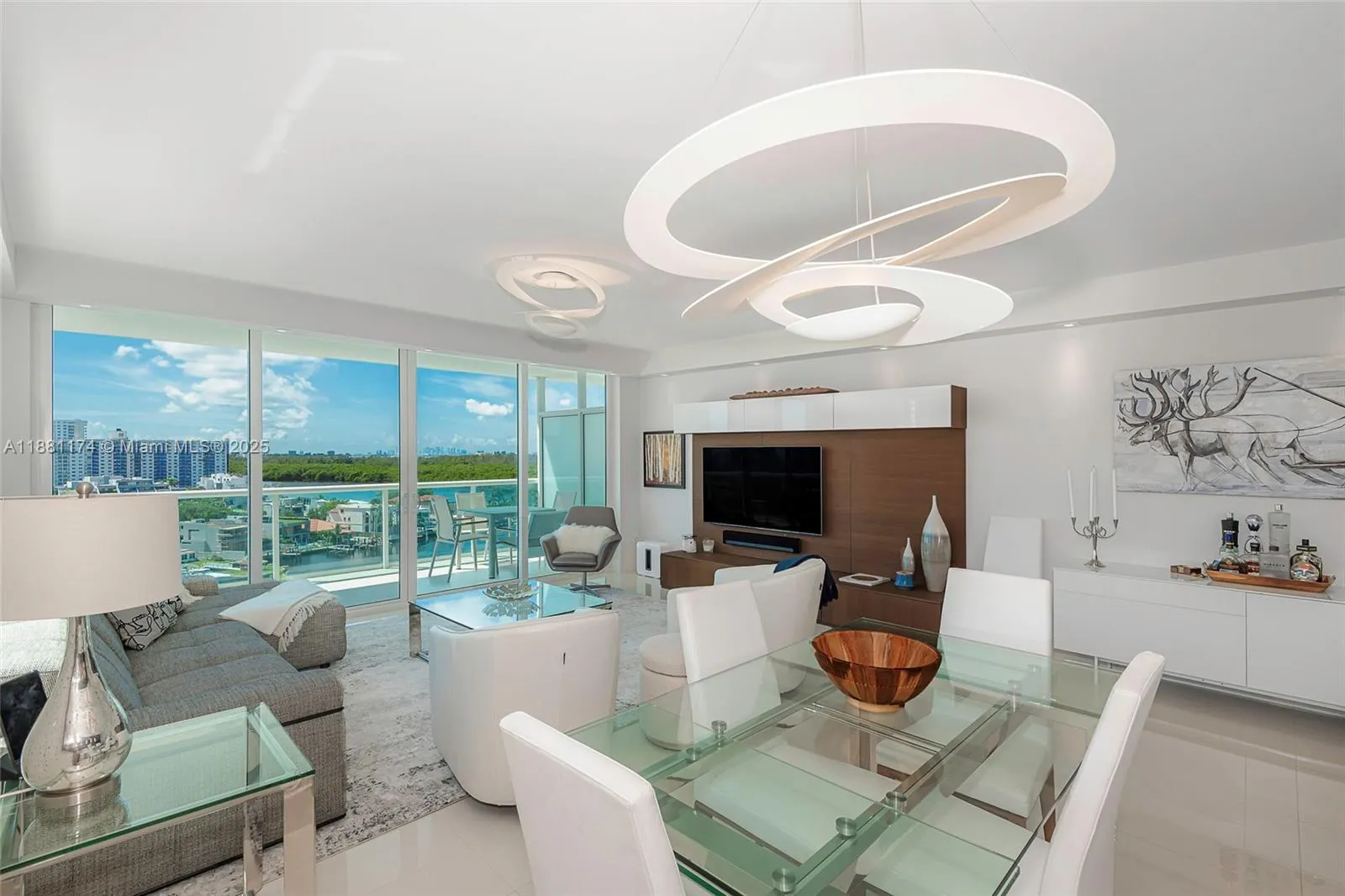400 Sunny Isles Blvd, #1122 CORNER UNIT
