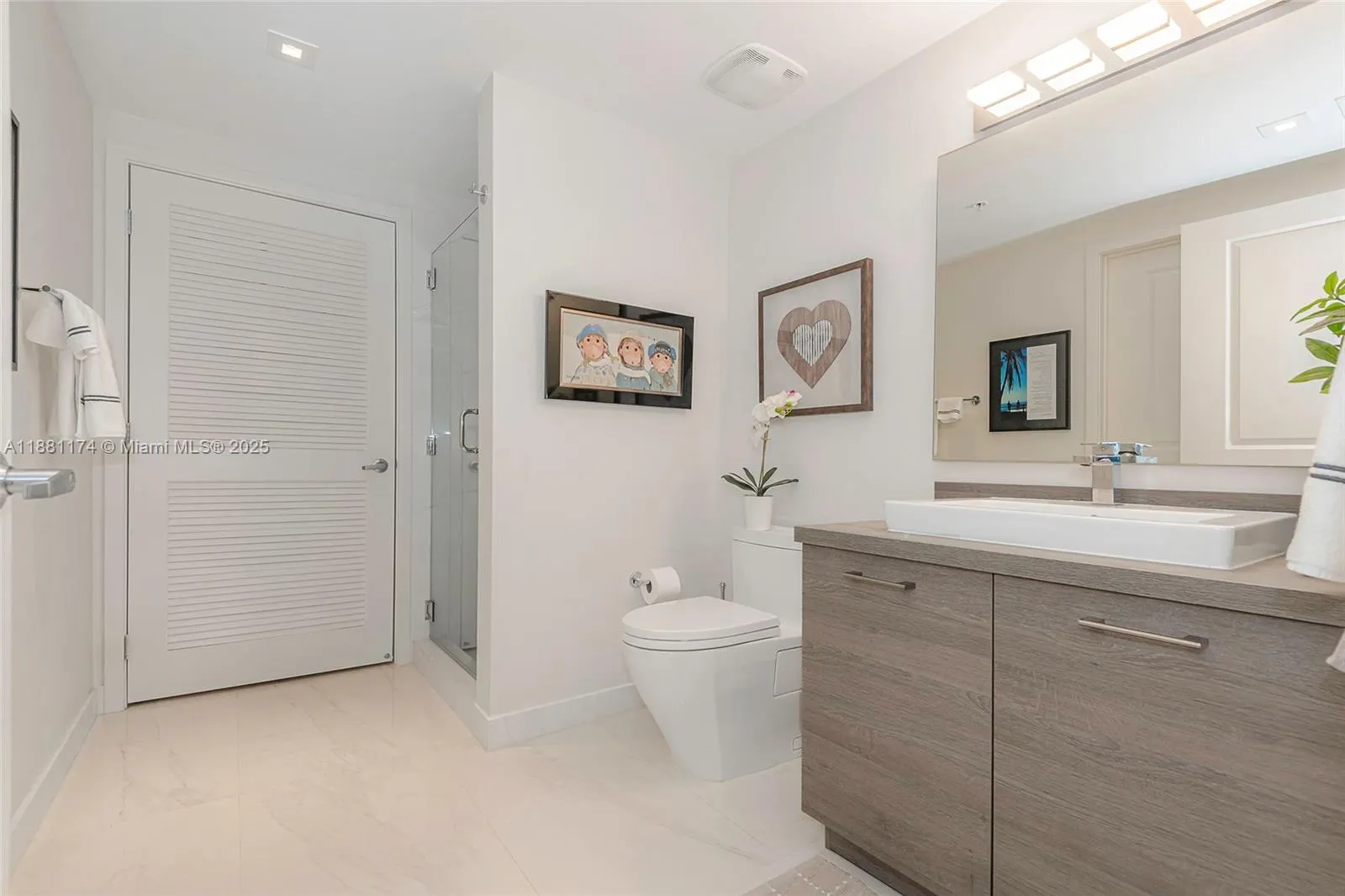 400 Sunny Isles Blvd, #1122 CORNER UNIT