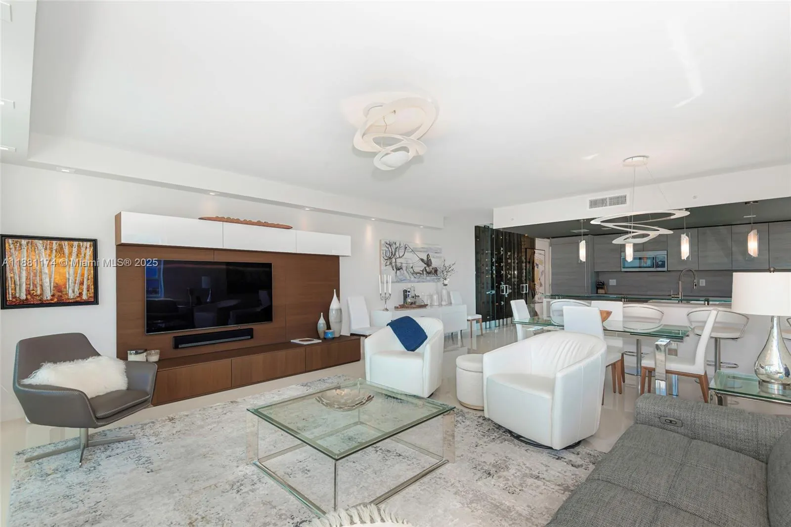 400 Sunny Isles Blvd, #1122 CORNER UNIT
