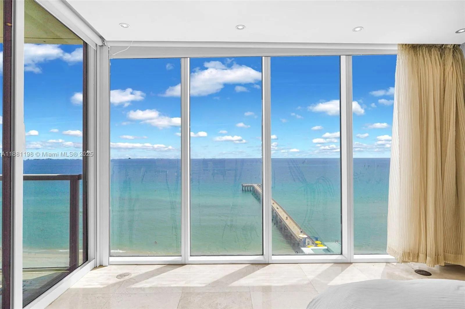 16699 E Collins Ave, #1103