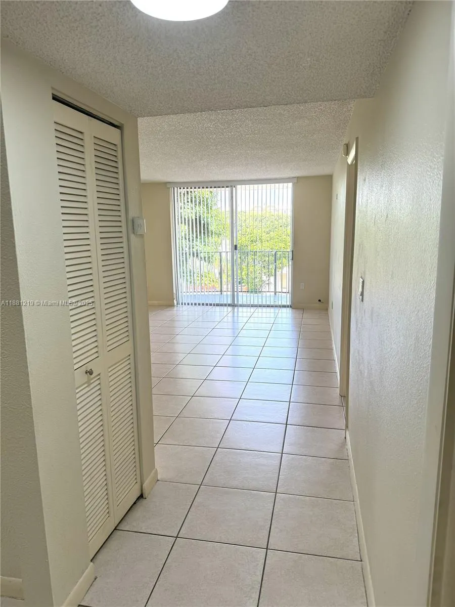 9320 Fontainebleau Blvd, #404