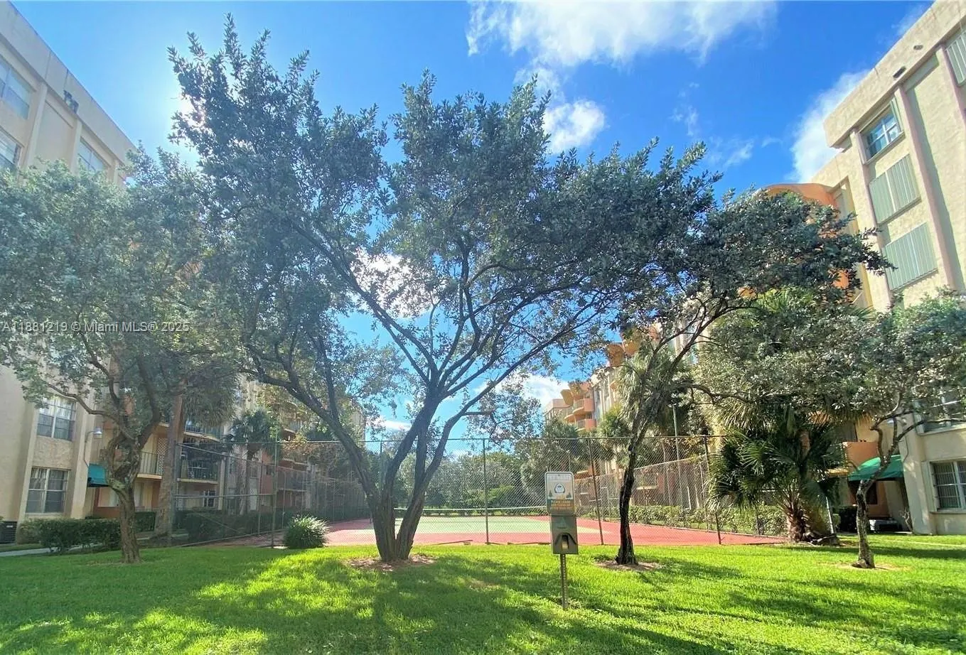 9320 Fontainebleau Blvd, #404