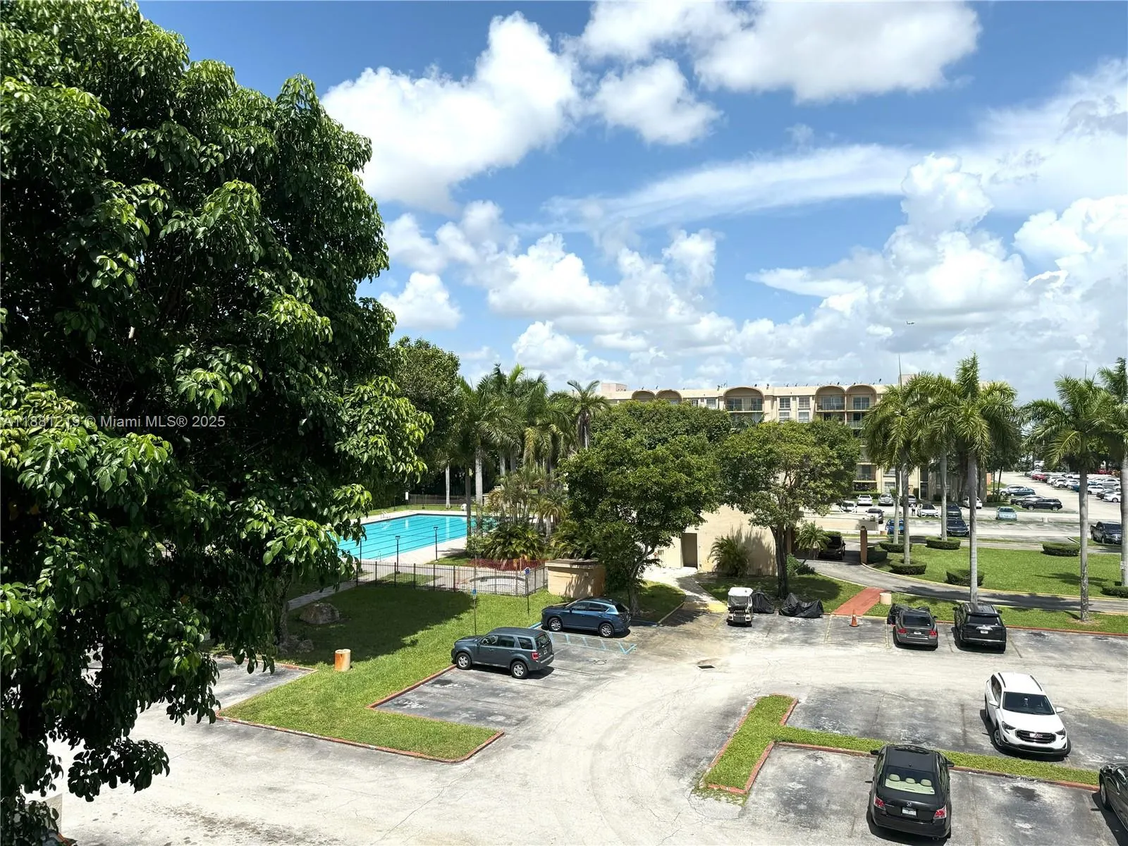 9320 Fontainebleau Blvd, #404