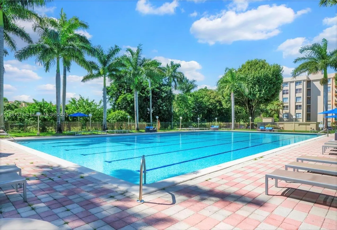 9320 Fontainebleau Blvd, #404