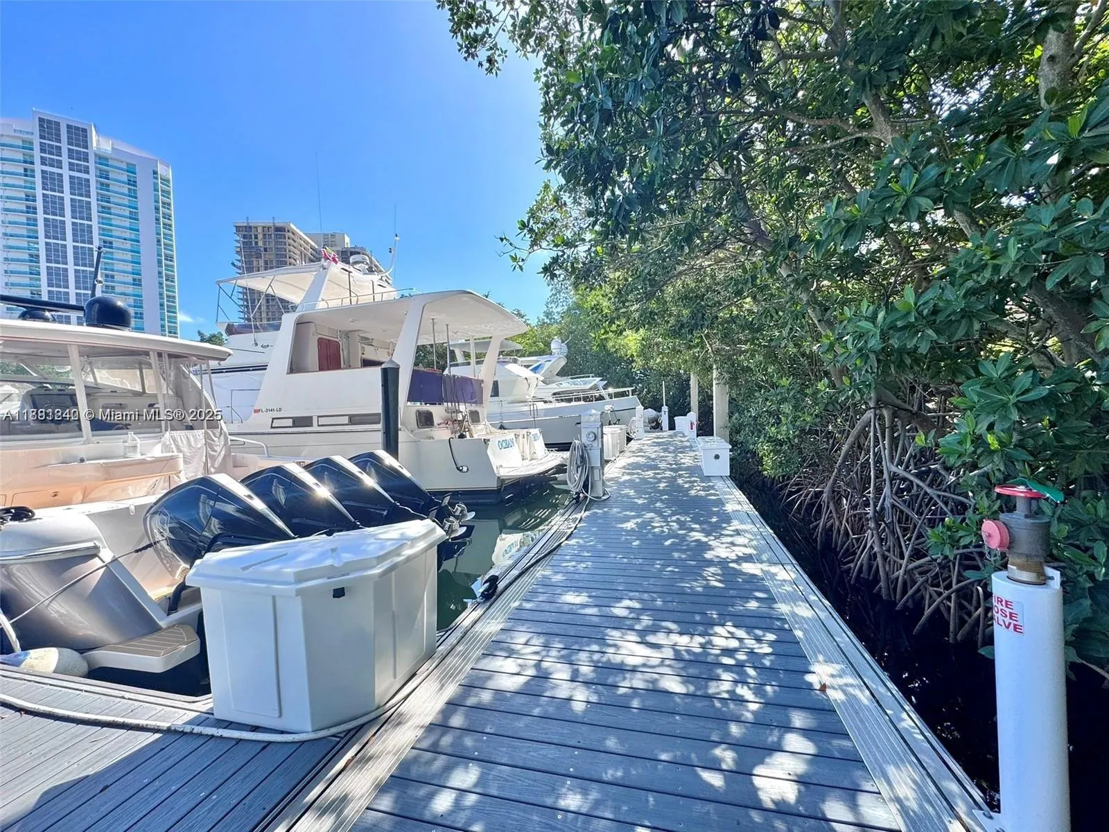 3575 Mystic Pointe Dr