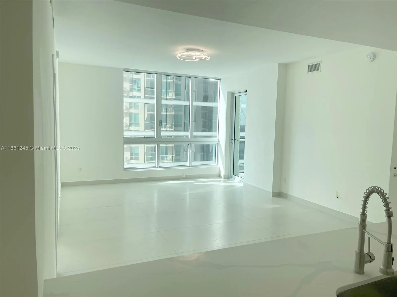 300 S Biscayne Blvd, #T-2104