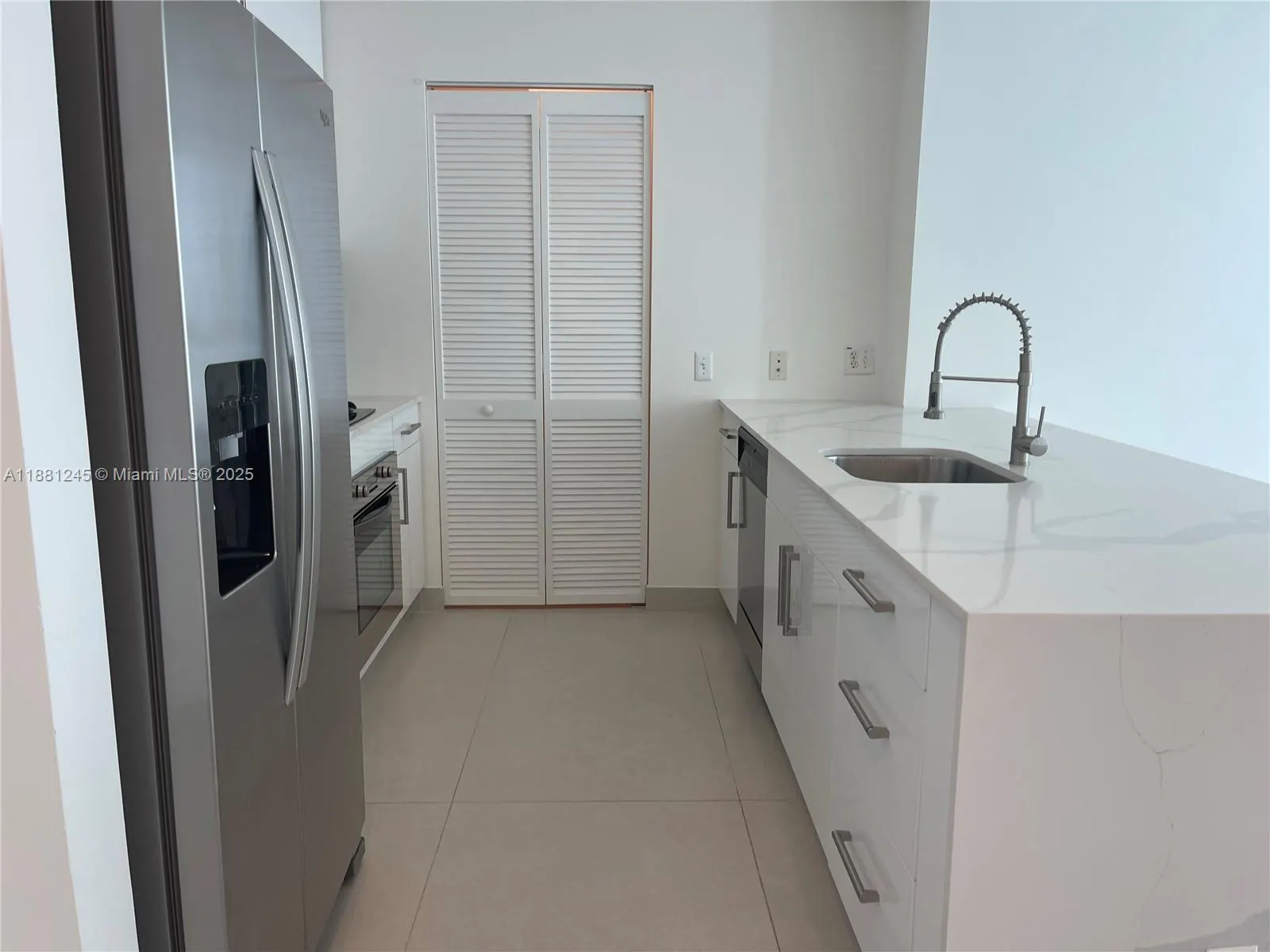 300 S Biscayne Blvd, #T-2104
