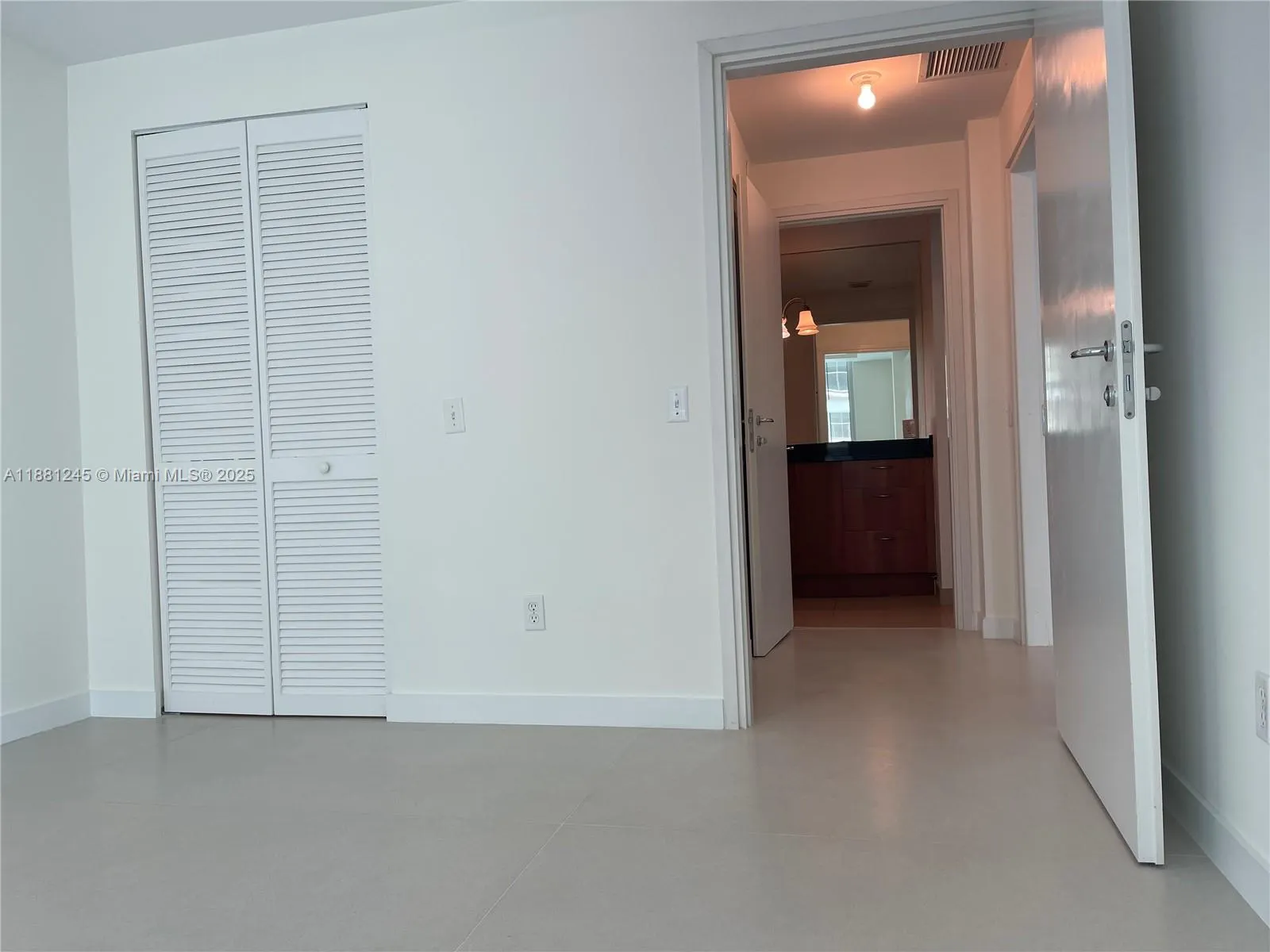 300 S Biscayne Blvd, #T-2104