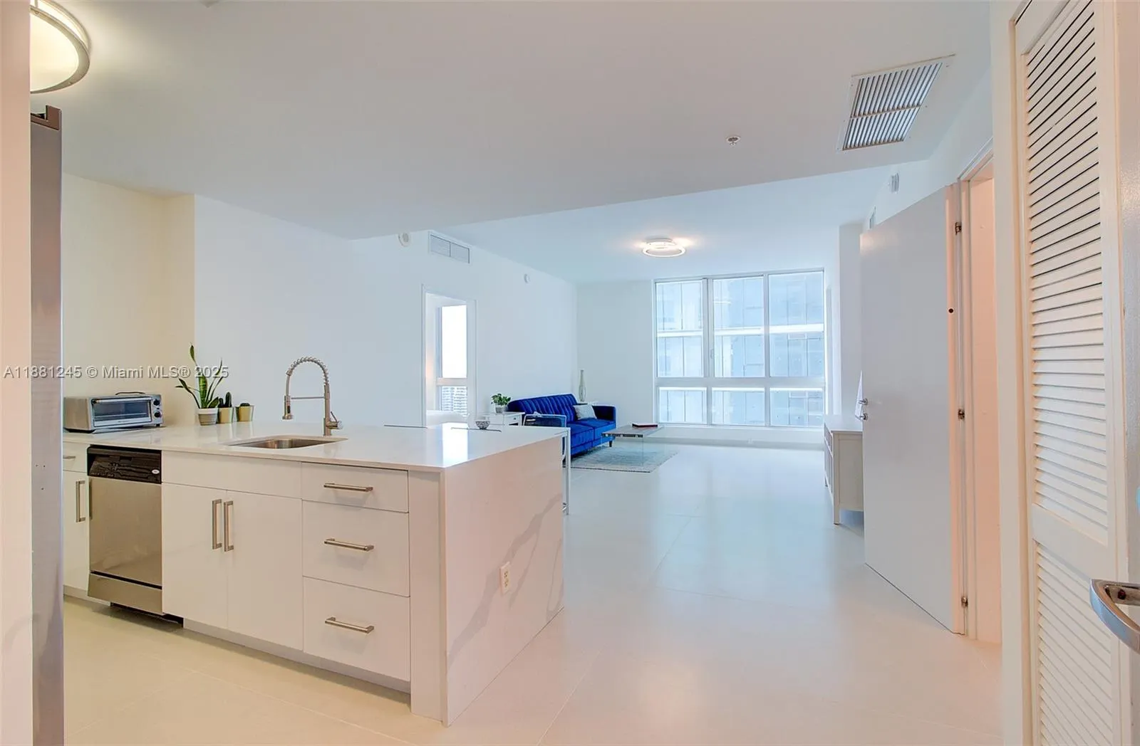 300 S Biscayne Blvd, #T-2104
