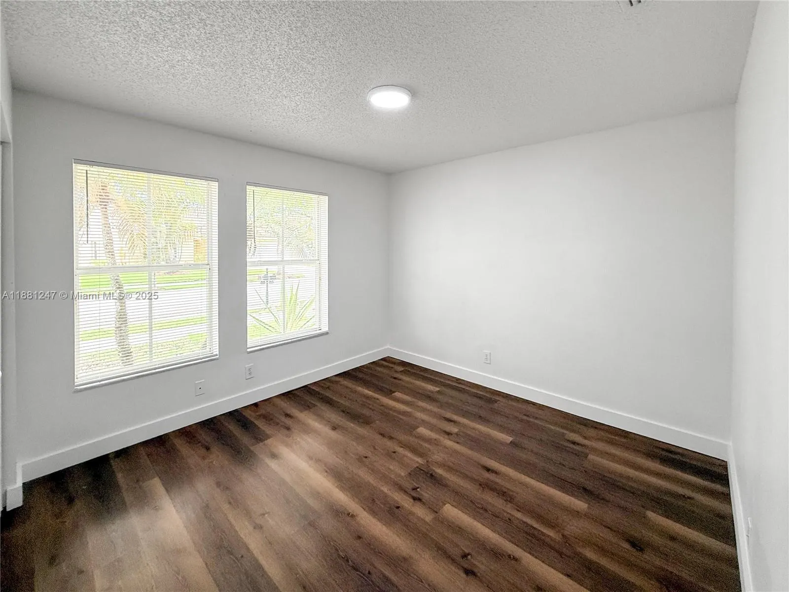 611 Carrington Ln