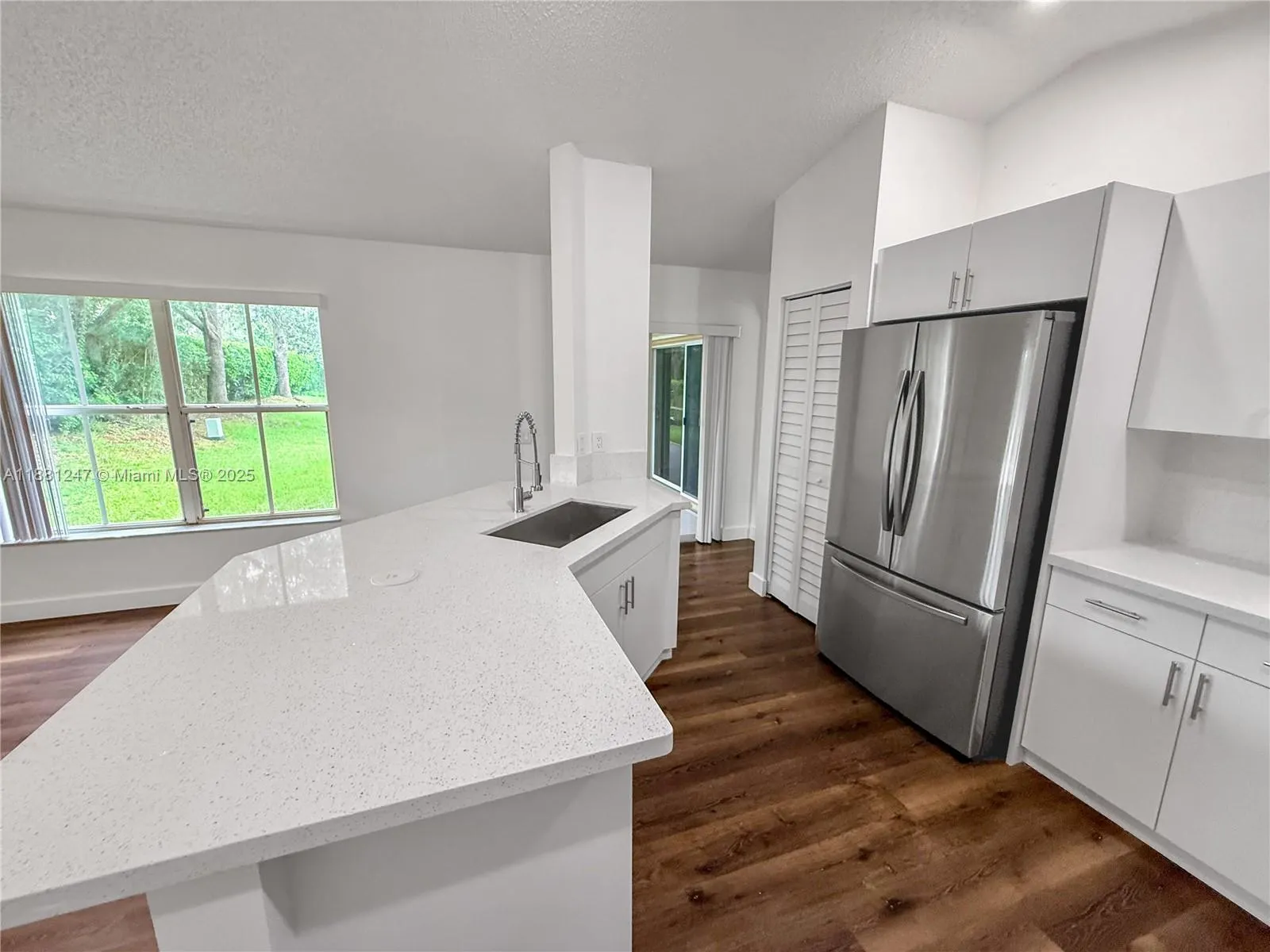 611 Carrington Ln