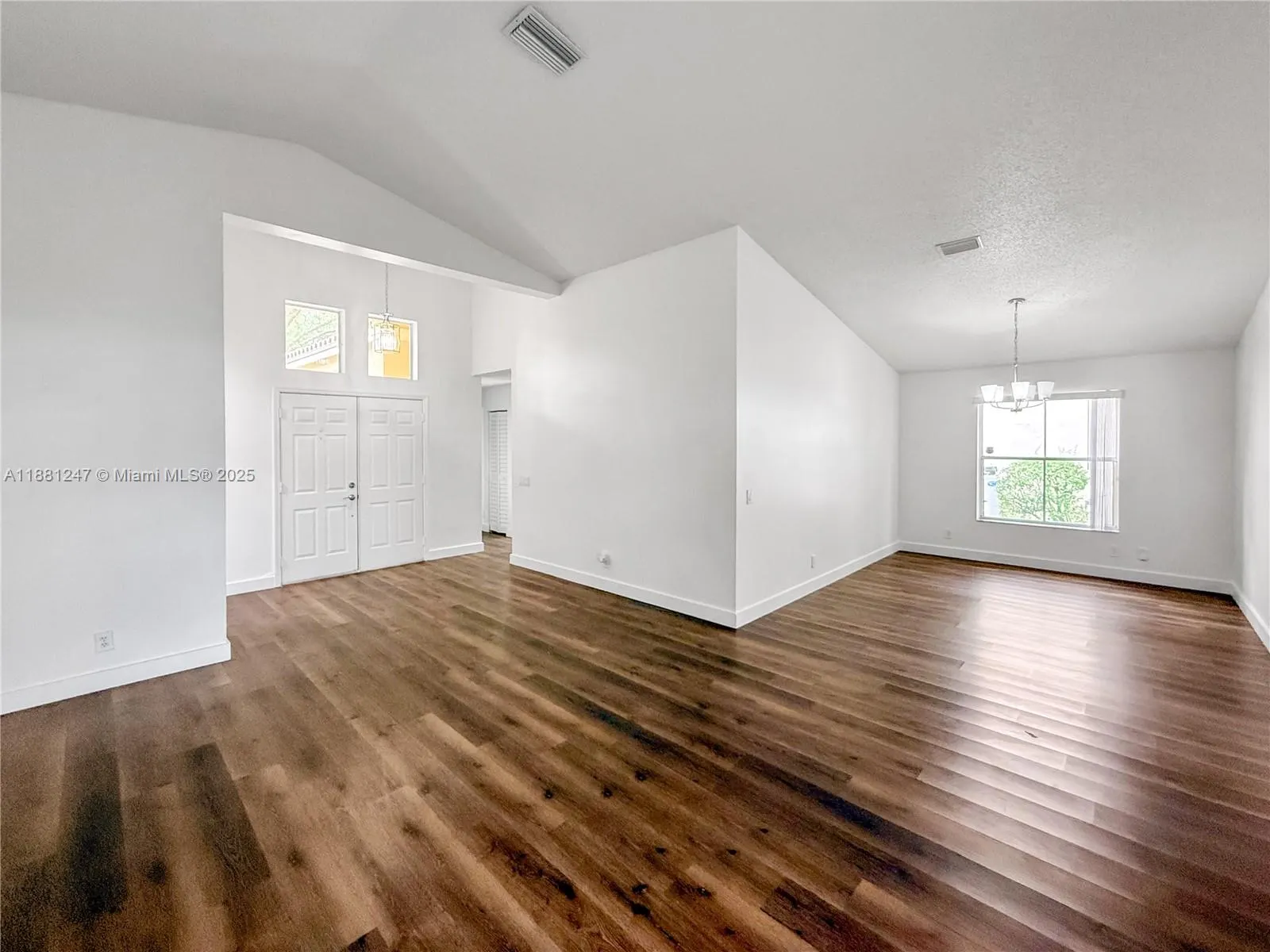 611 Carrington Ln
