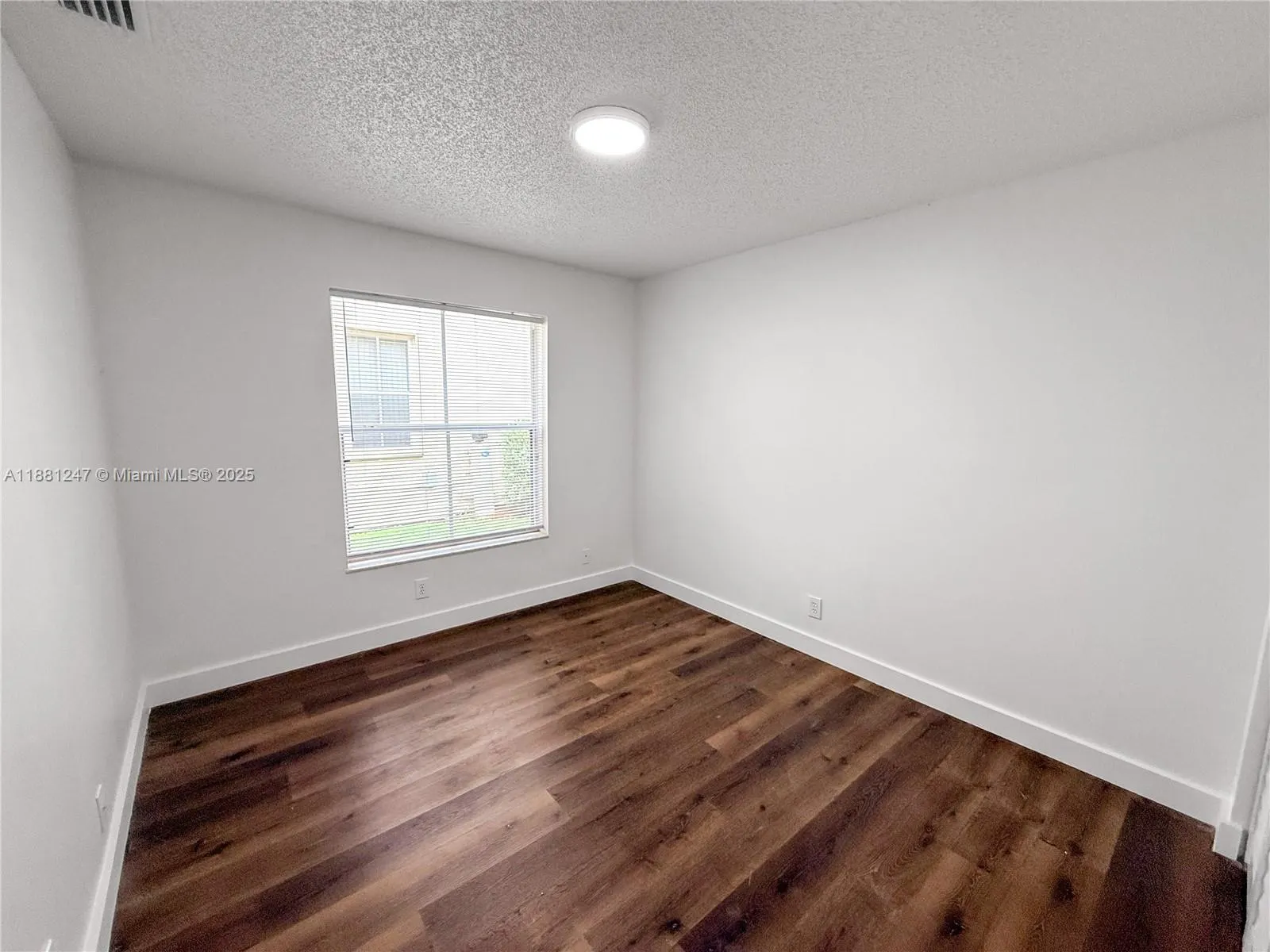611 Carrington Ln