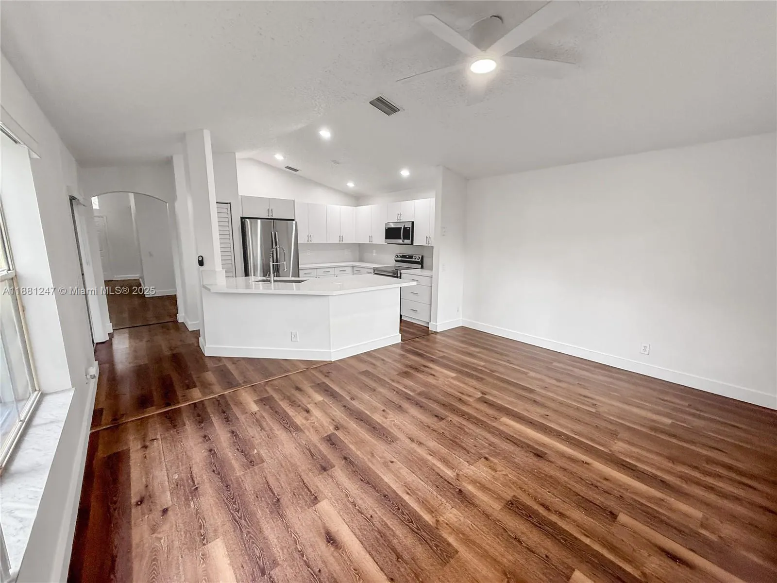 611 Carrington Ln