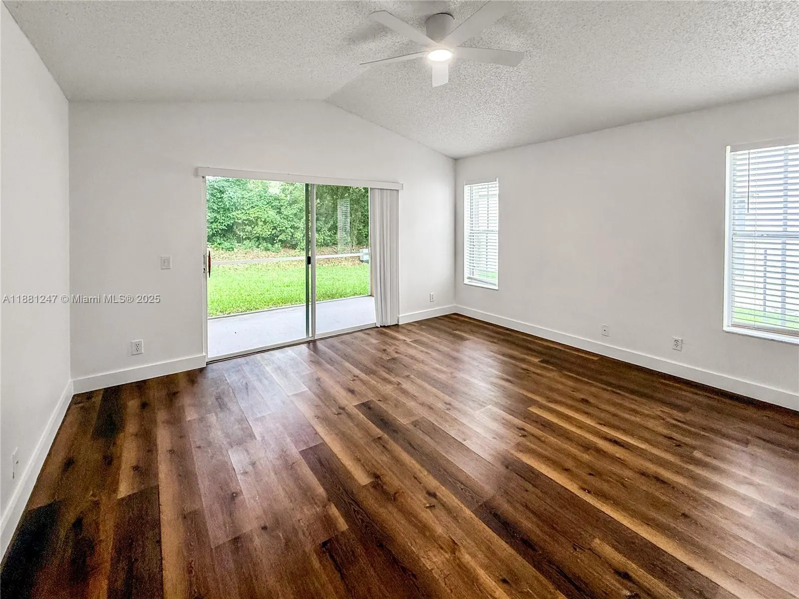 611 Carrington Ln