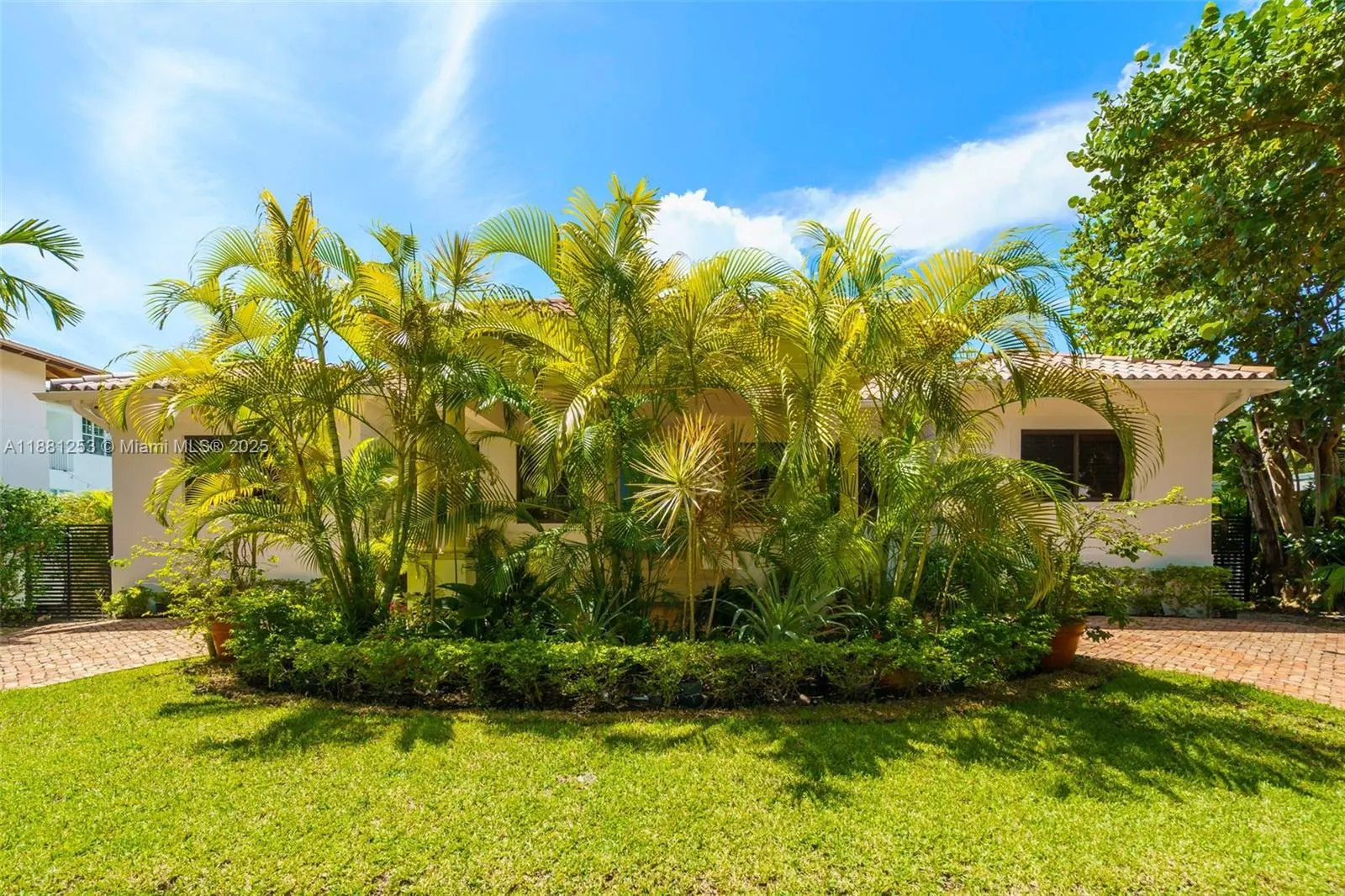 340 Woodcrest Rd