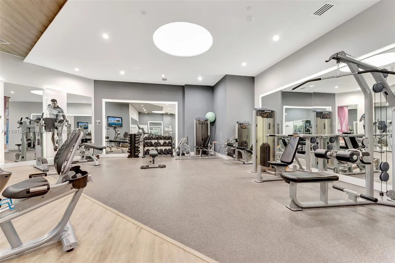 3610 Yacht Club Dr, #508