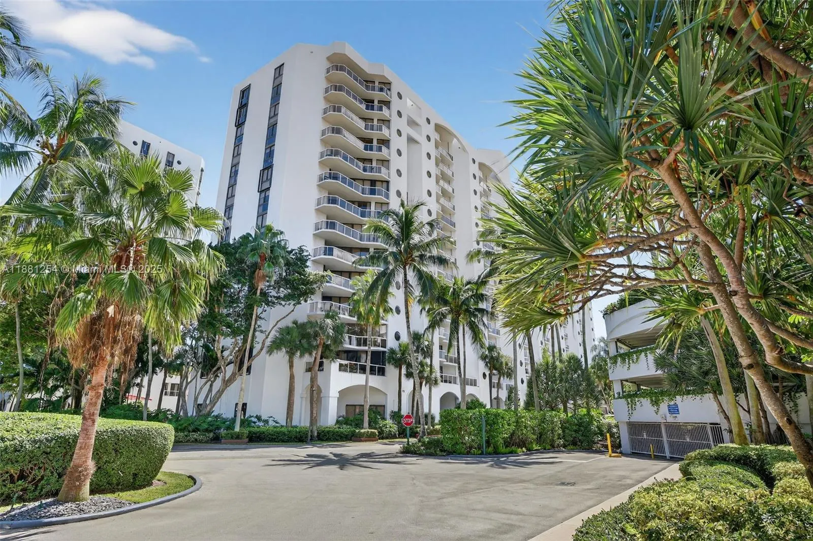 3610 Yacht Club Dr, #508