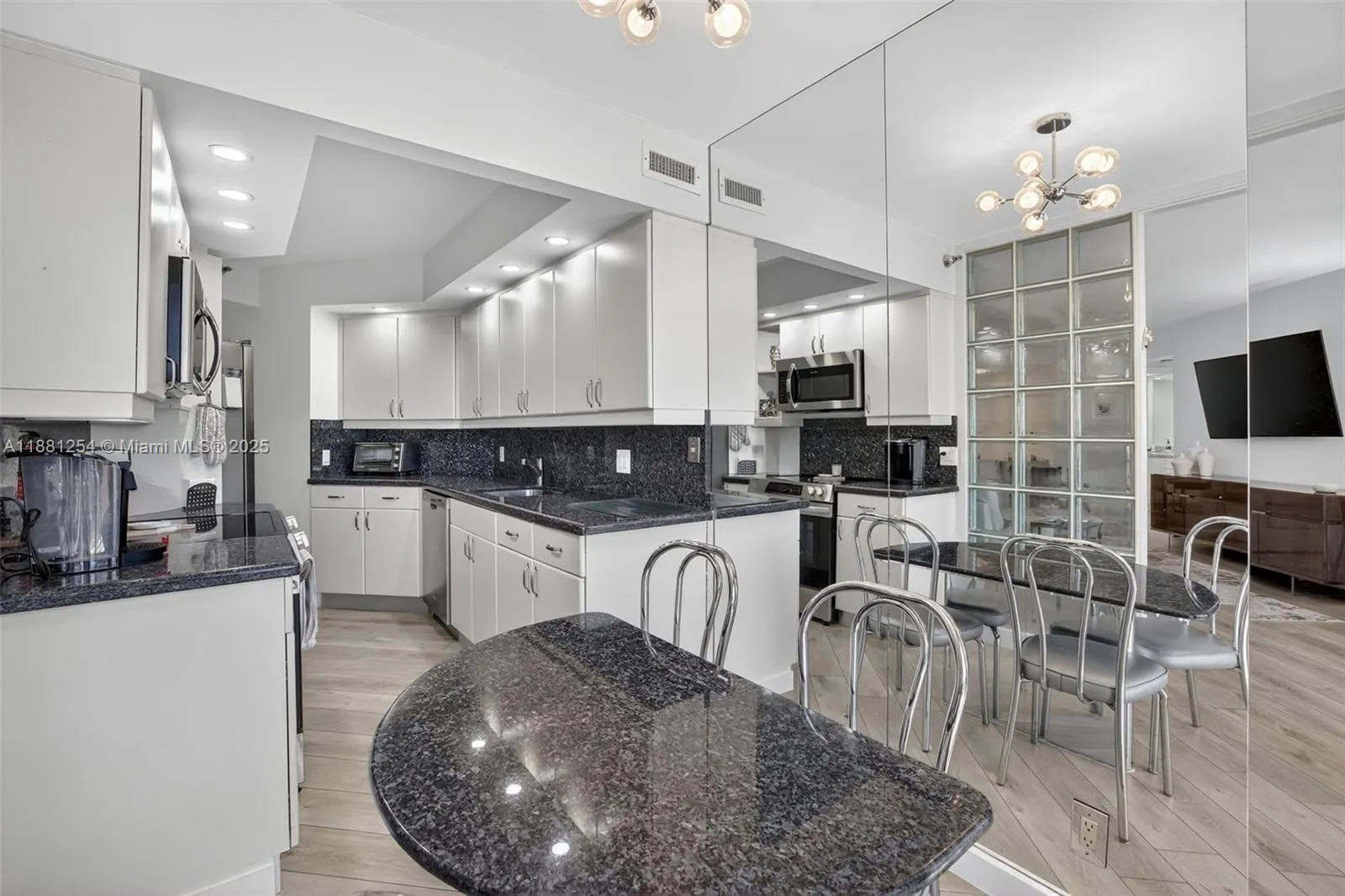 3610 Yacht Club Dr, #508