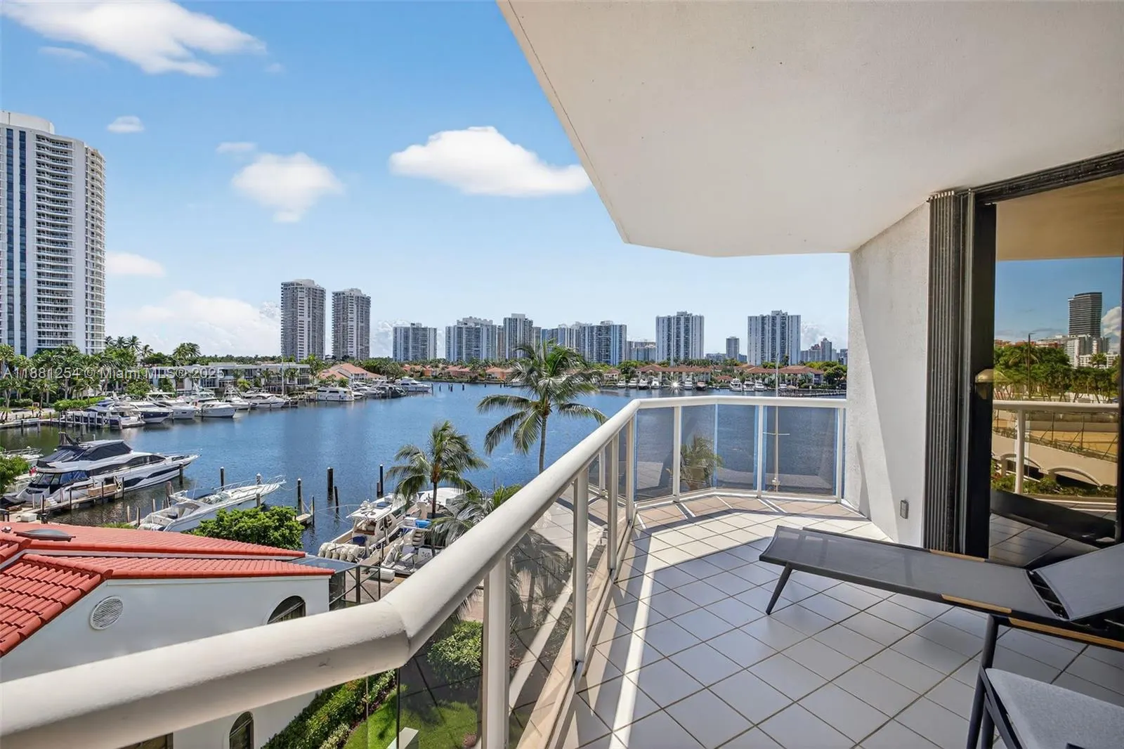 3610 Yacht Club Dr, #508