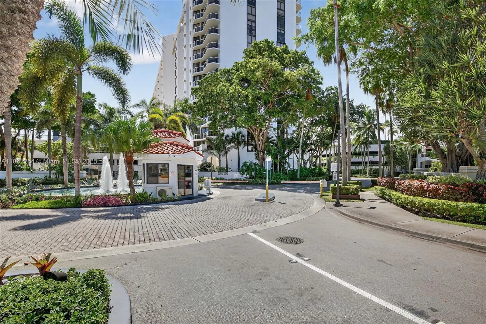 3610 Yacht Club Dr, #508