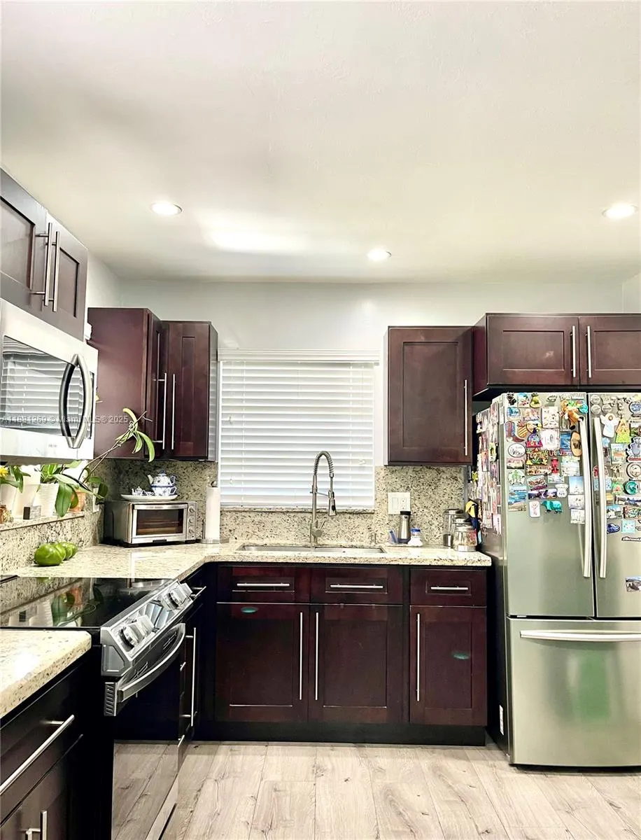 3860 NW 59th Ave