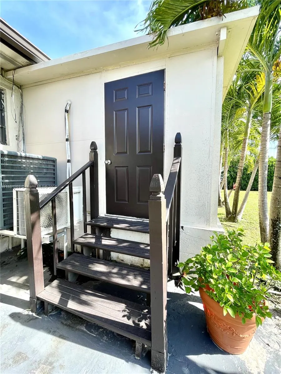 3860 NW 59th Ave