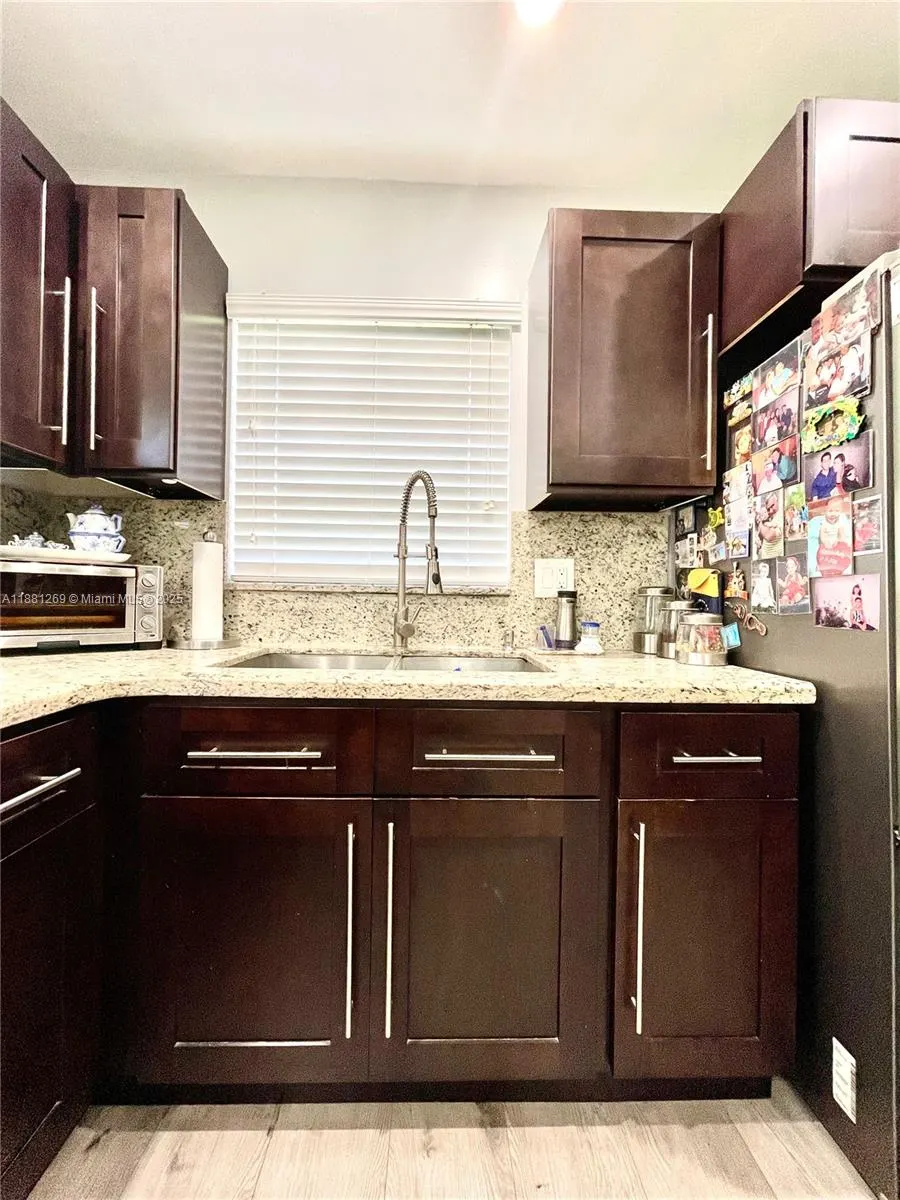 3860 NW 59th Ave