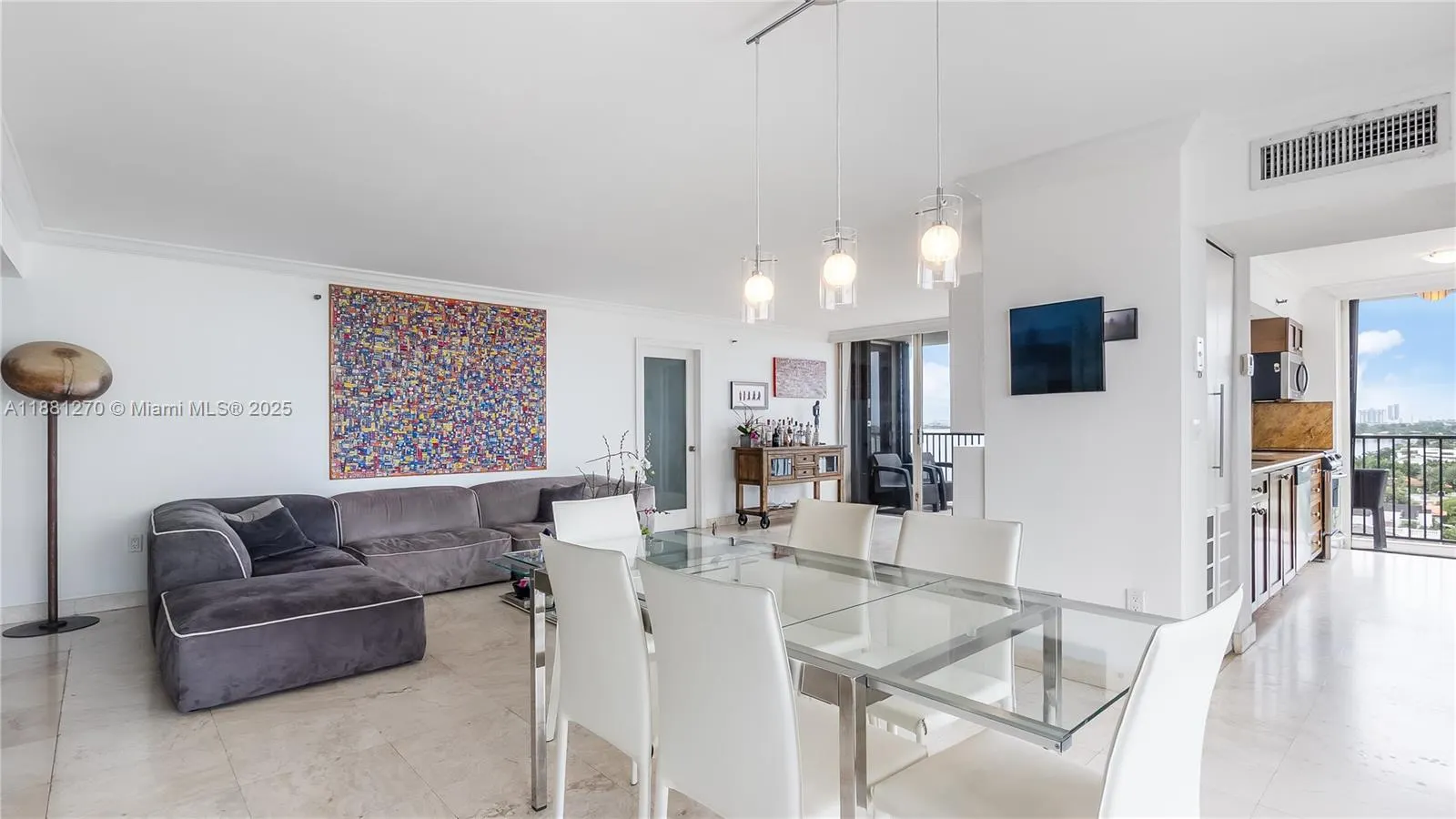 801 N Venetian Dr, #1002