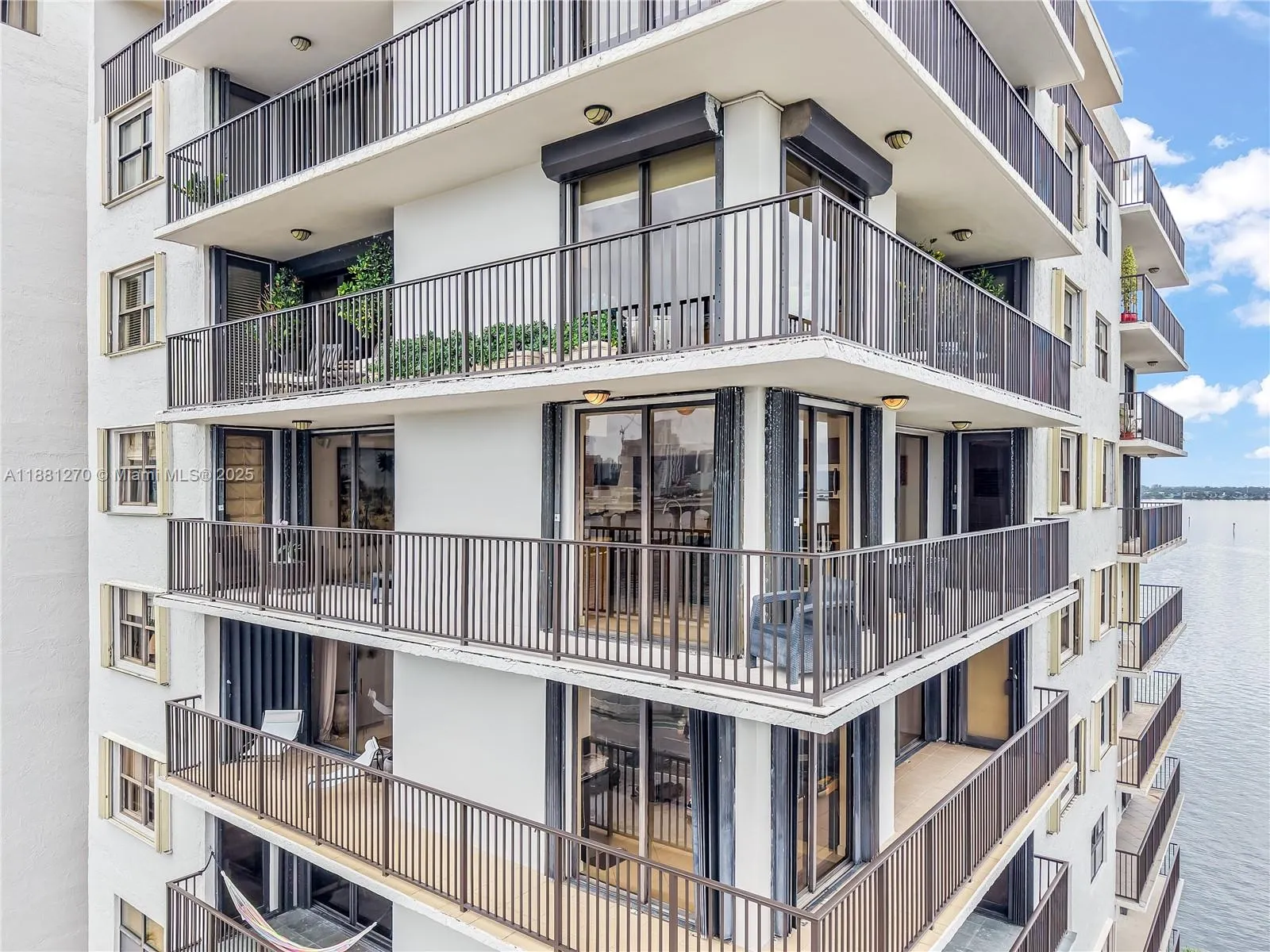 801 N Venetian Dr, #1002