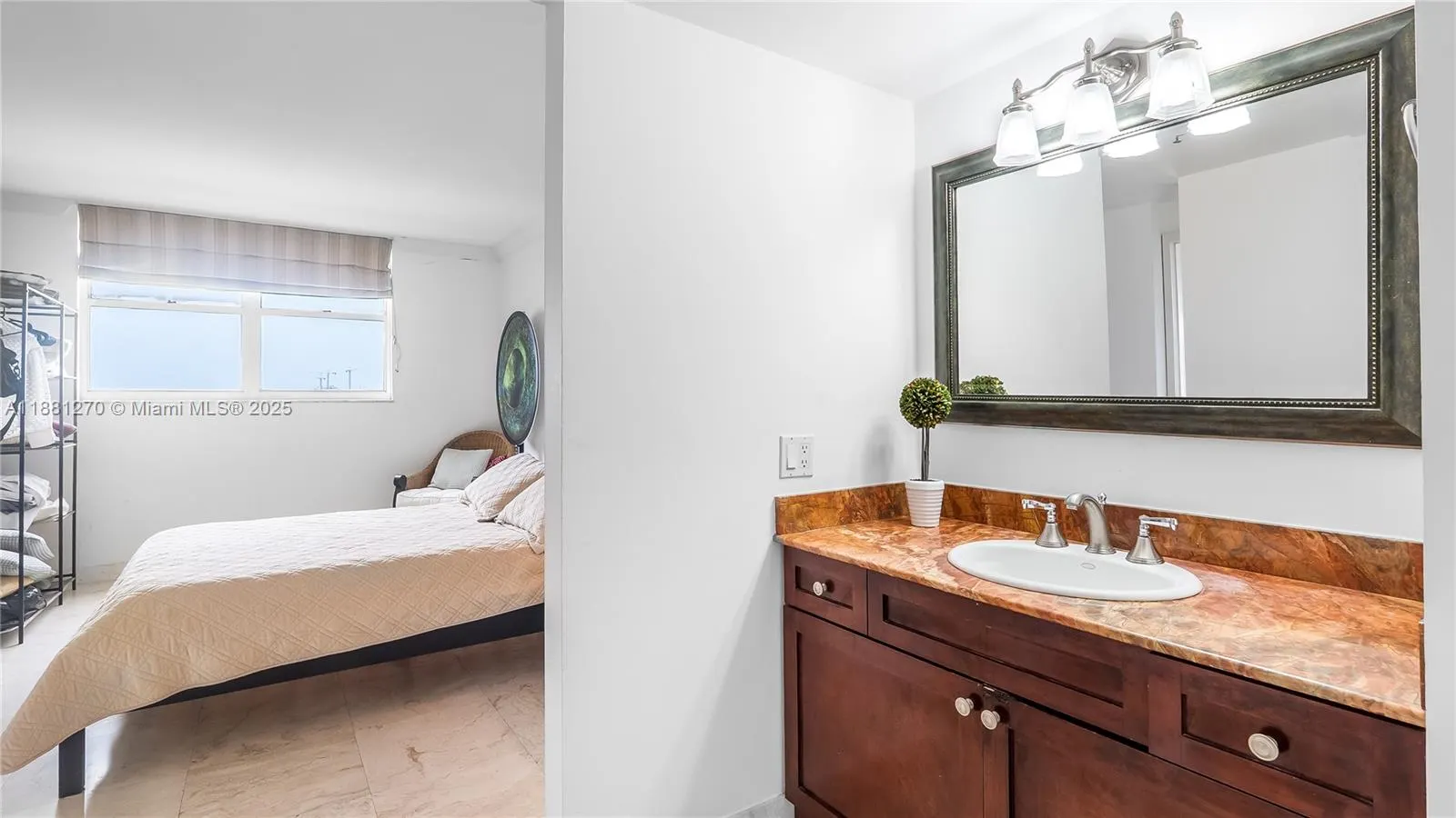 801 N Venetian Dr, #1002