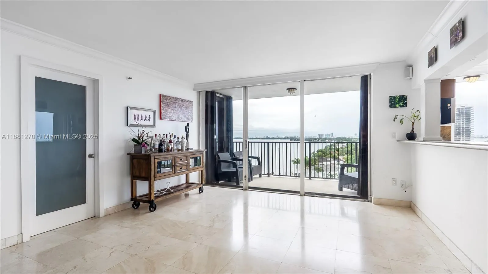 801 N Venetian Dr, #1002