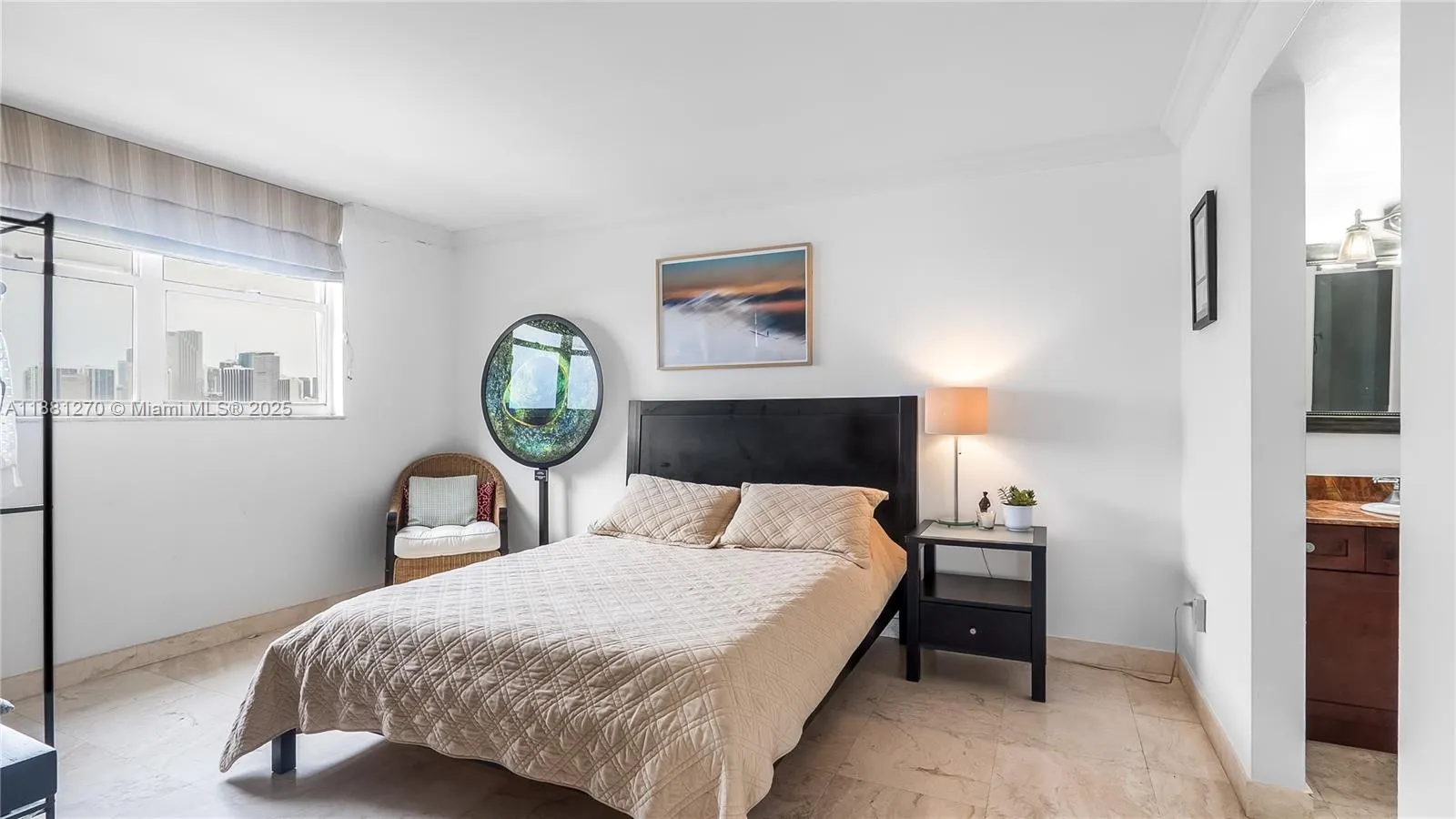 801 N Venetian Dr, #1002