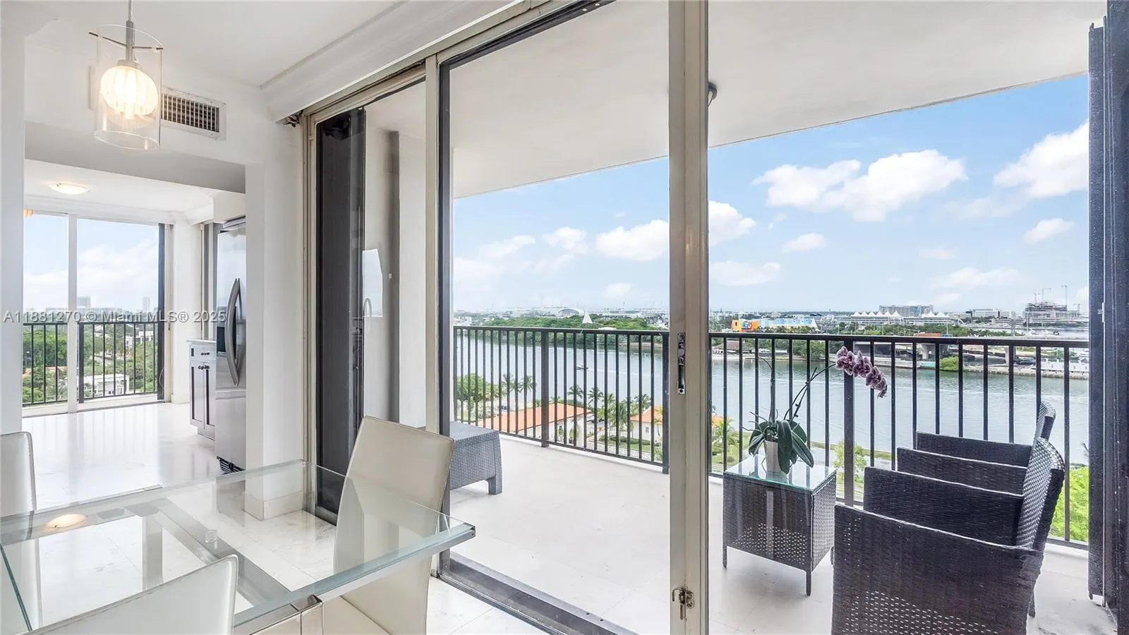801 N Venetian Dr, #1002