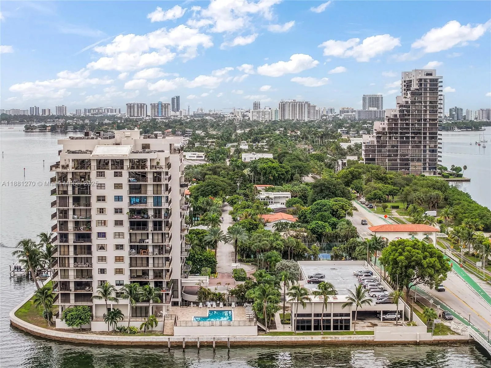 801 N Venetian Dr, #1002