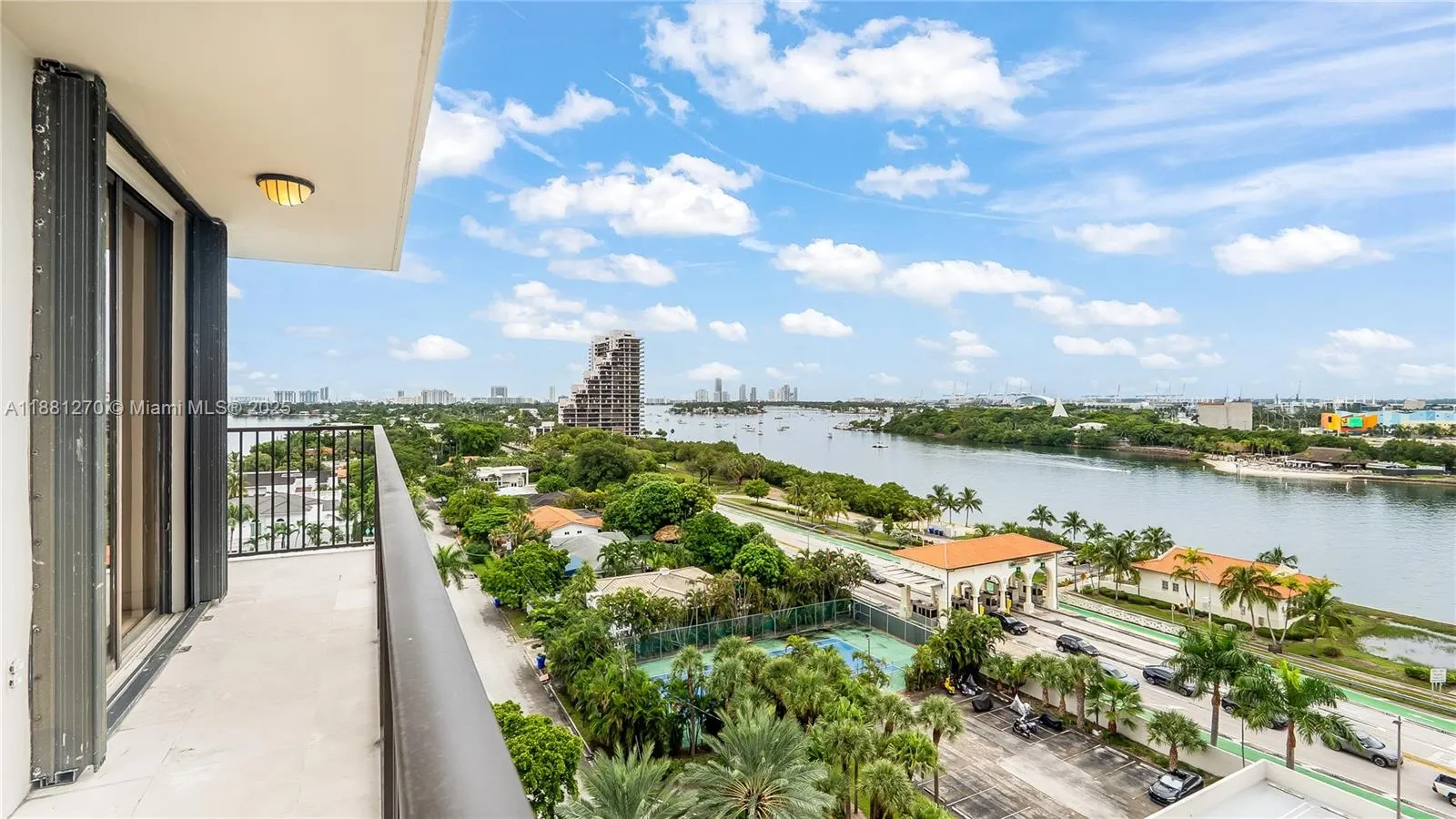 801 N Venetian Dr, #1002