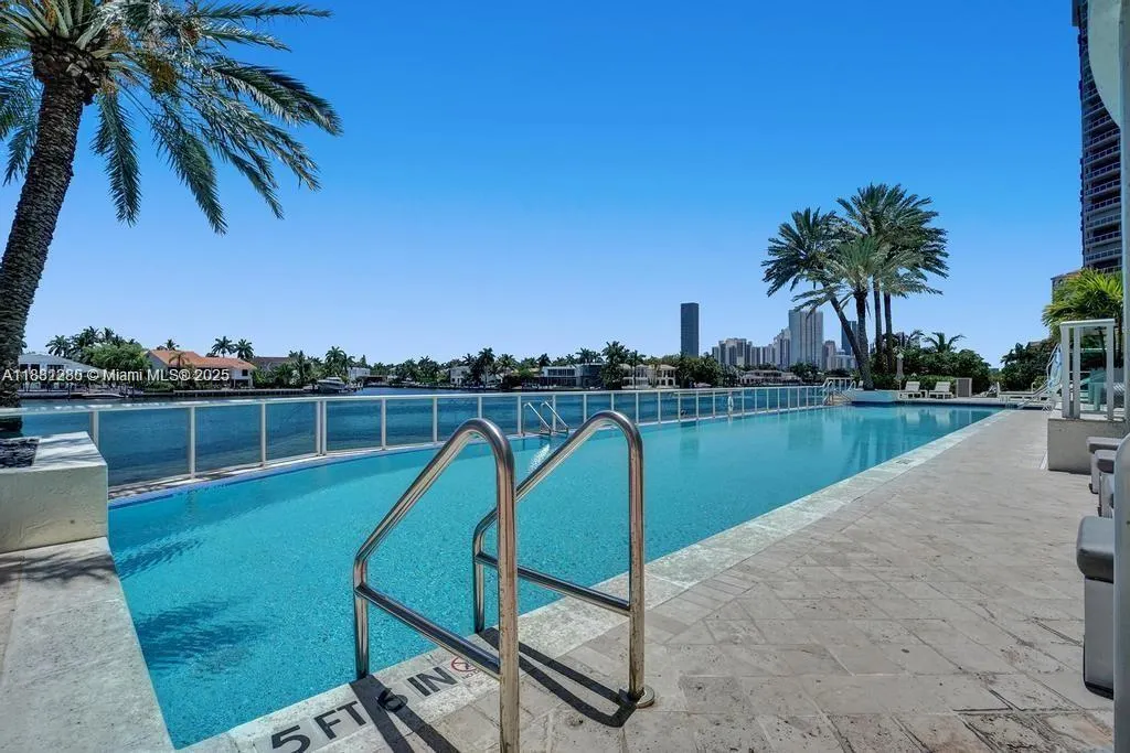 20201 E Country Club Dr, #504