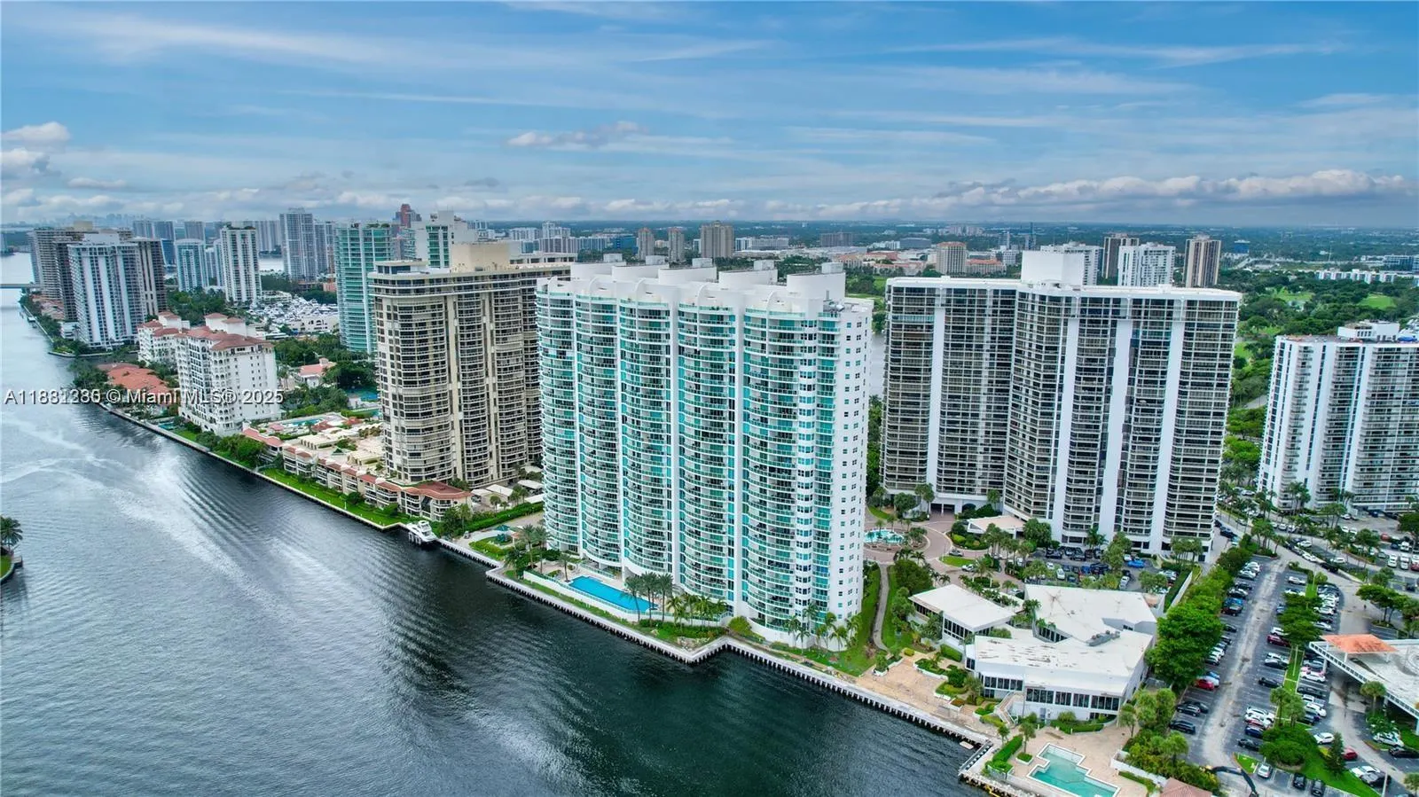20201 E Country Club Dr, #504