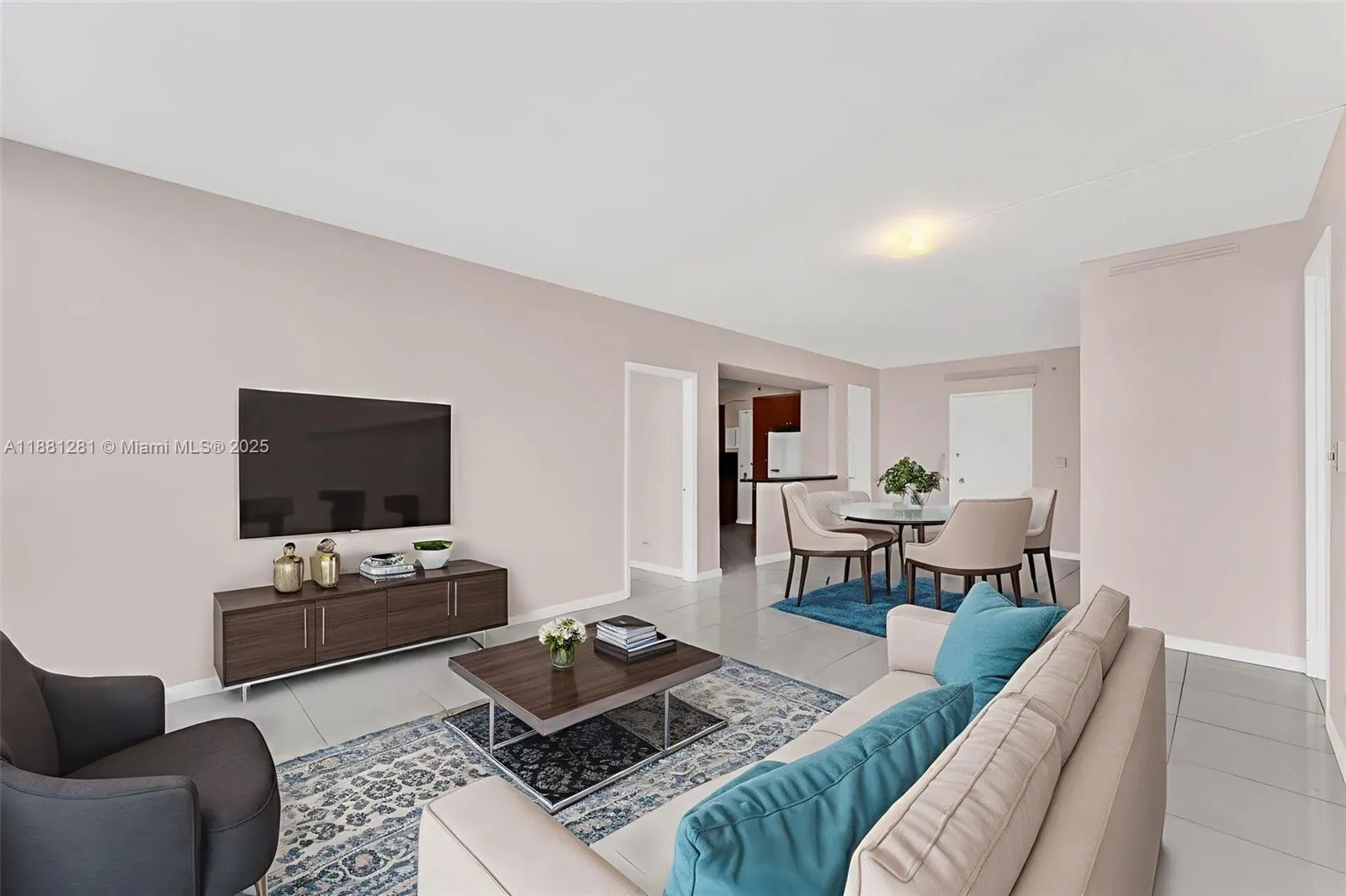 5055 Collins Ave, #7N