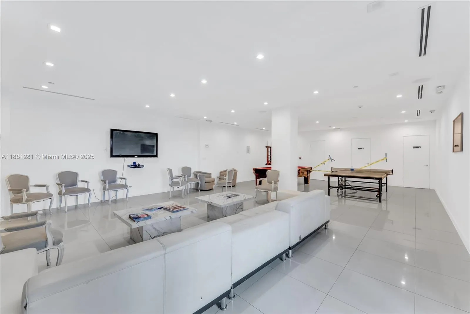 5055 Collins Ave, #7N