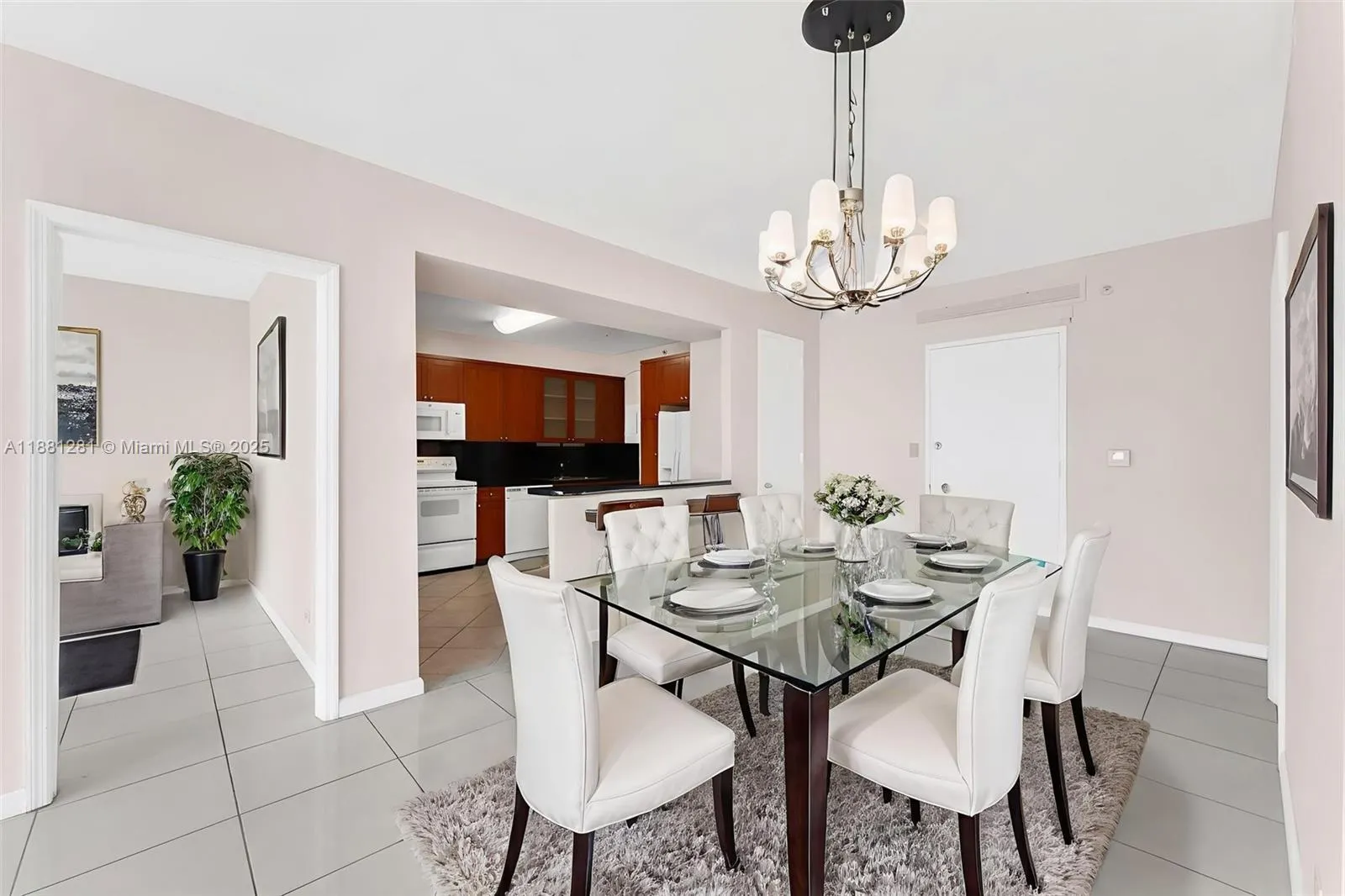 5055 Collins Ave, #7N