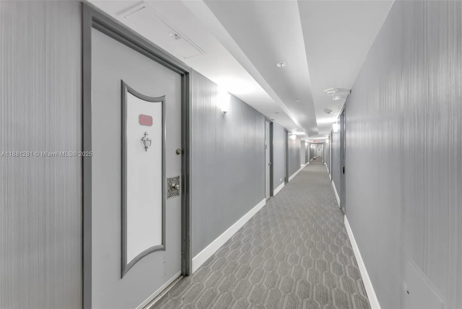 5055 Collins Ave, #7N